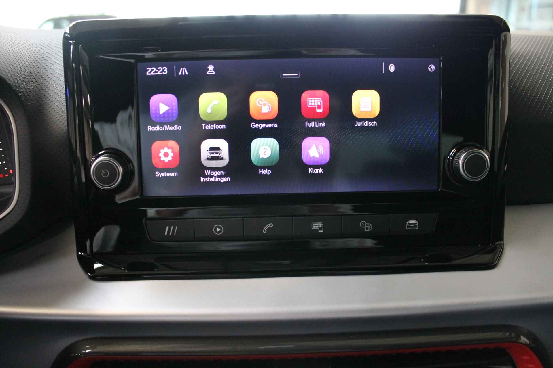 SEAT Arona 1.0 TSI 110pk Style Apple Carplay/Android Auto/DAB/Adaptive Cruise Control 100% (Dealer) onderhouden label - 14/28