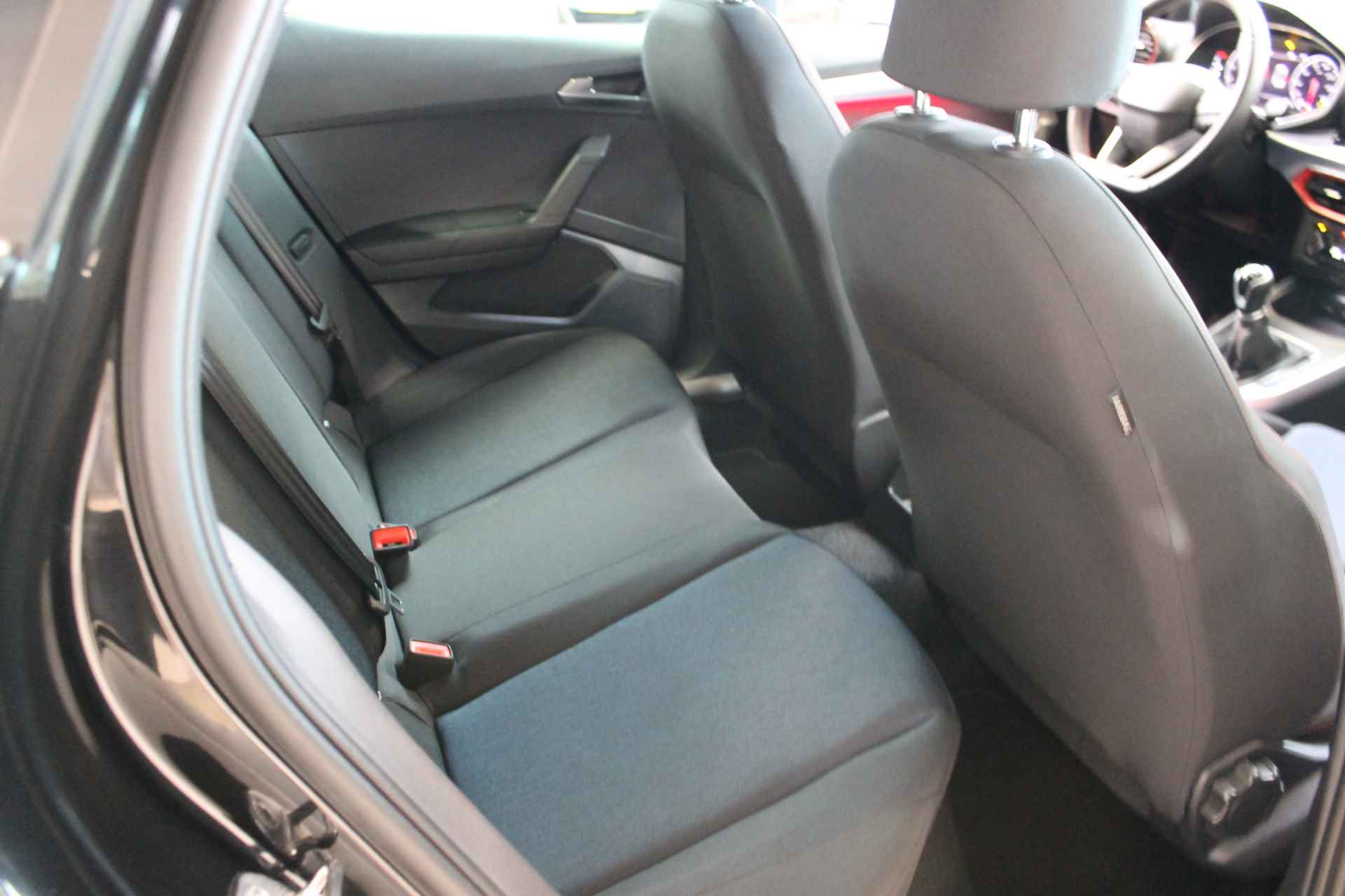 SEAT Arona 1.0 TSI 110pk Style Apple Carplay | Android Auto | DAB | Adaptive Cruise Control 100% (Dealer) onderhouden label - 22/28