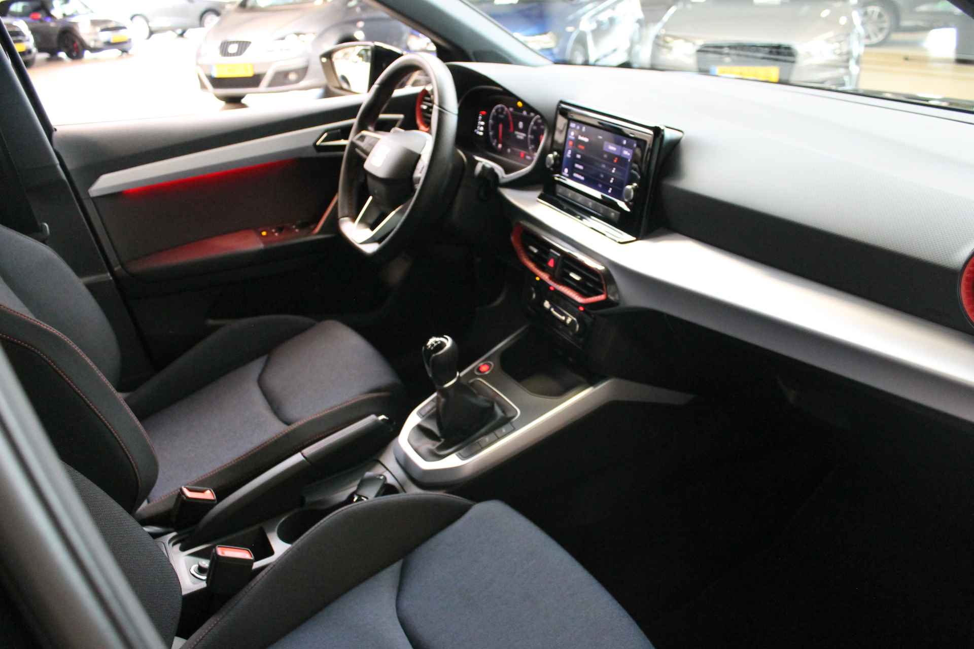 SEAT Arona 1.0 TSI 110pk Style Apple Carplay/Android Auto/DAB/Adaptive Cruise Control 100% (Dealer) onderhouden label - 23/28