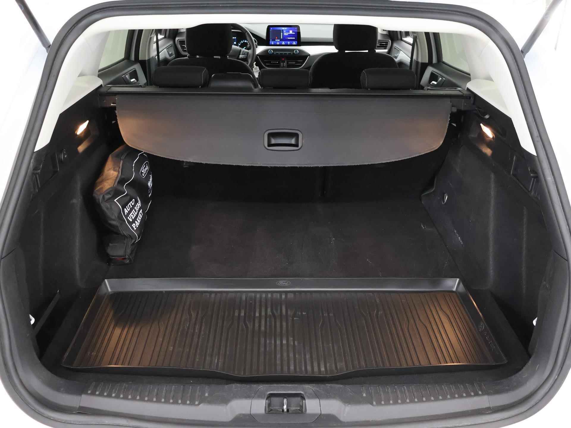 Ford Focus Wagon 1.0 EcoBoost Trend Edition Business | Parkeercamera | Navigatie | Cruise Control | Lichtmet. Velgen | - 36/39