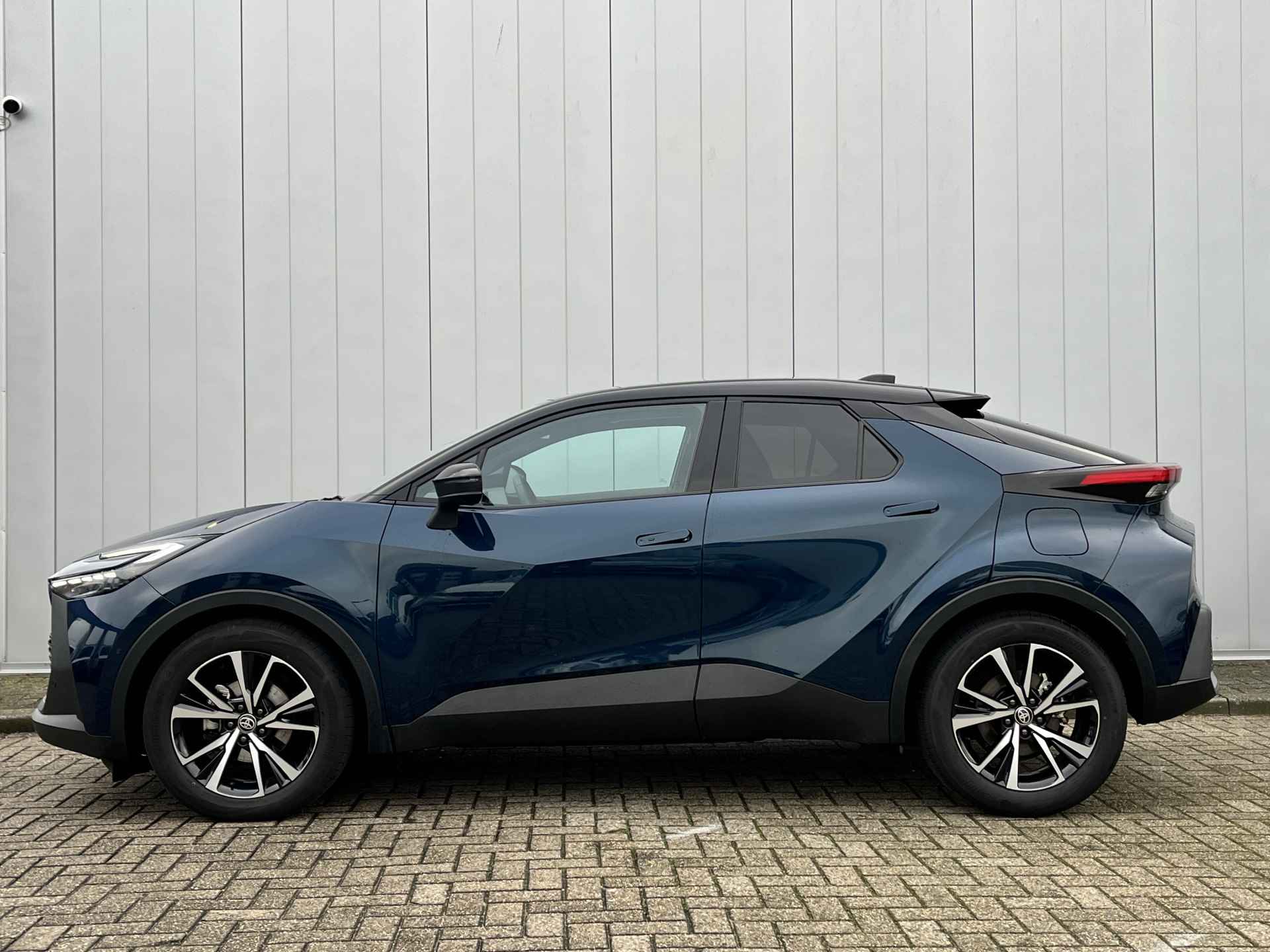 Toyota C-HR 2.0 Hybrid 200 First Edition NL auto Bi-Tone Camera Clima Cruise - 4/25