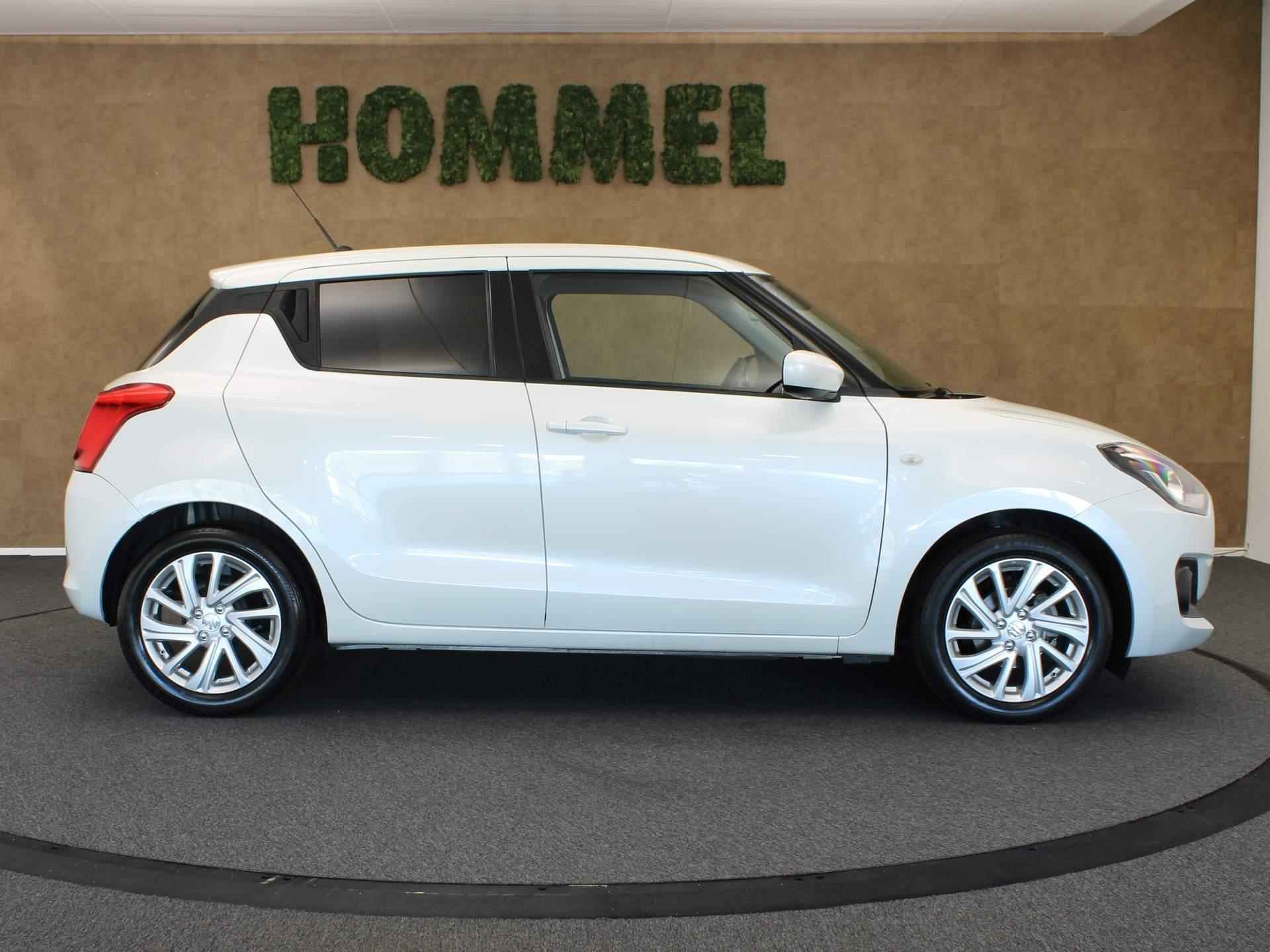 Suzuki Swift 1.2 Select Smart Hybrid - APPLE CARPLAY/ANDROID AUTO - DODEHOEK DETECTIE - PARKEERSENSOREN ACHTER - AIRCO - 16" LICHT METALEN VELGEN - VOORSTOELEN VERWARMD - ACHTERUITRIJCAMERA - 8/30