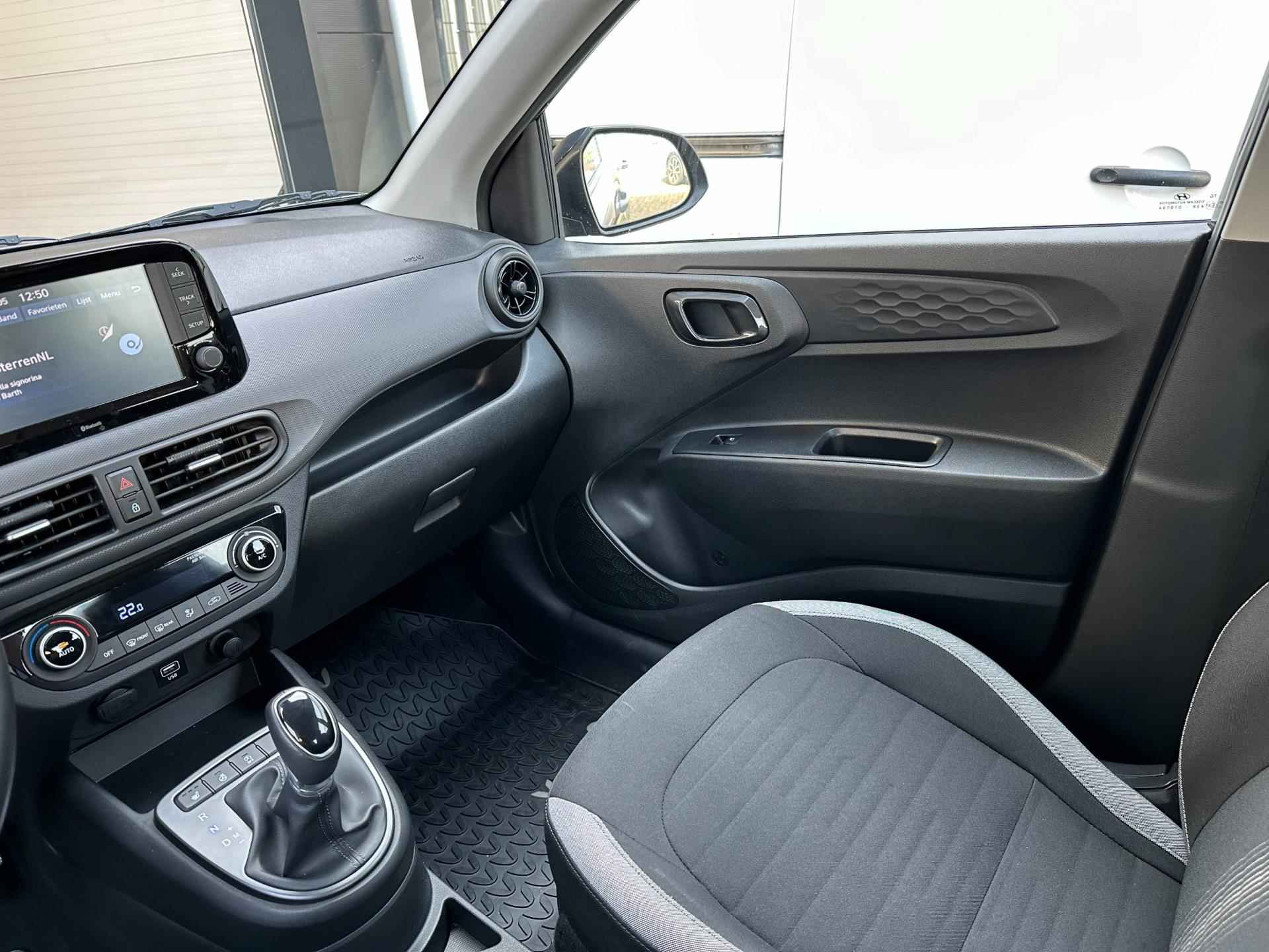 Hyundai I10 1.2 Comfort + 4-Cilinder | Apple | Stoel/Stuurverwarming | Climate | Cruise | Lane Assist | 12 Maanden BOVAG - 25/26