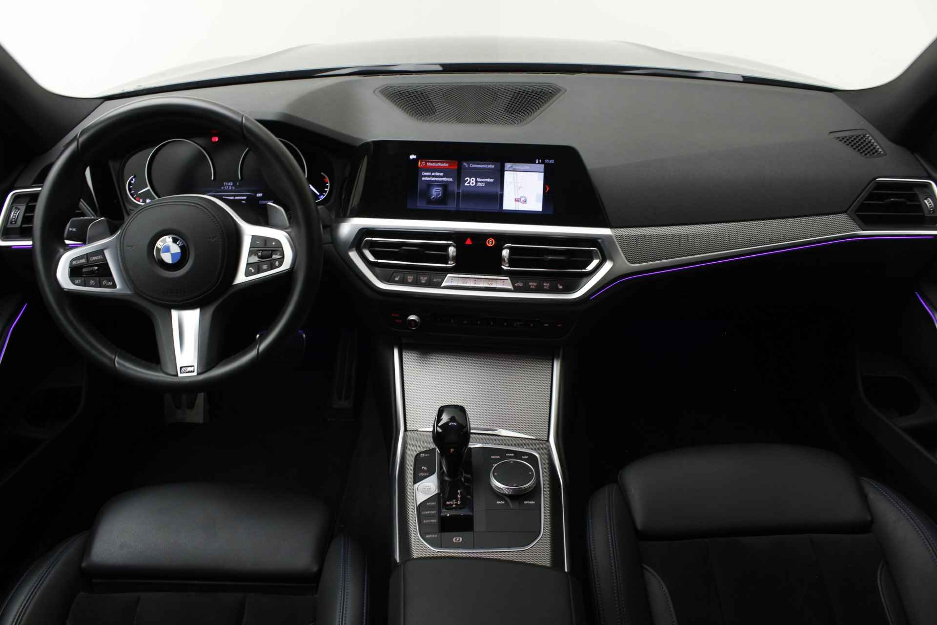 BMW 3-serie 320i M-Sport | Stoelverwarming | Comfort Acces - 19/34