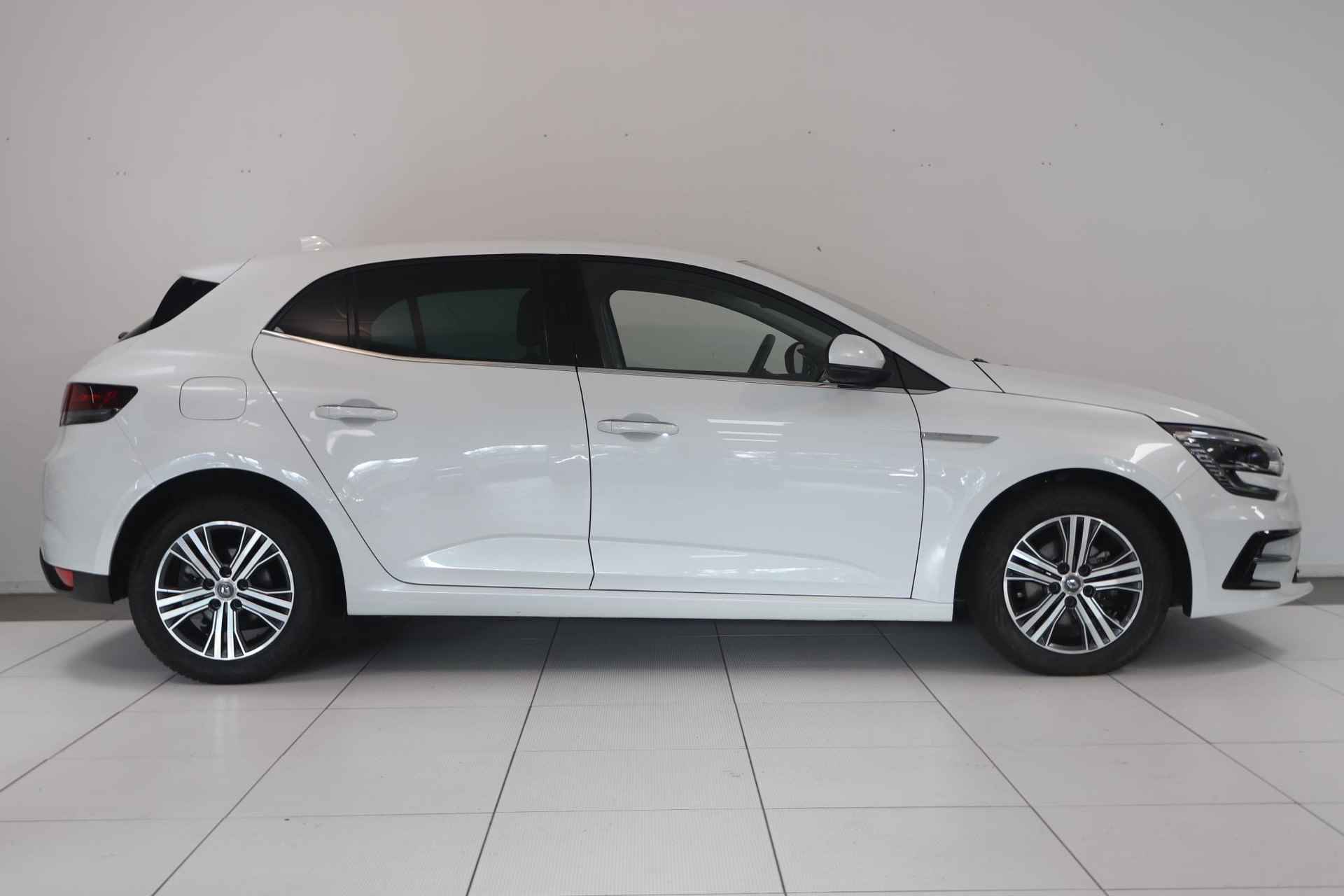 Renault Mégane 1.3 TCe 140 EDC Intens Automaat | Navigatie | Parkeersensoren | Bluetooth | - 16/33