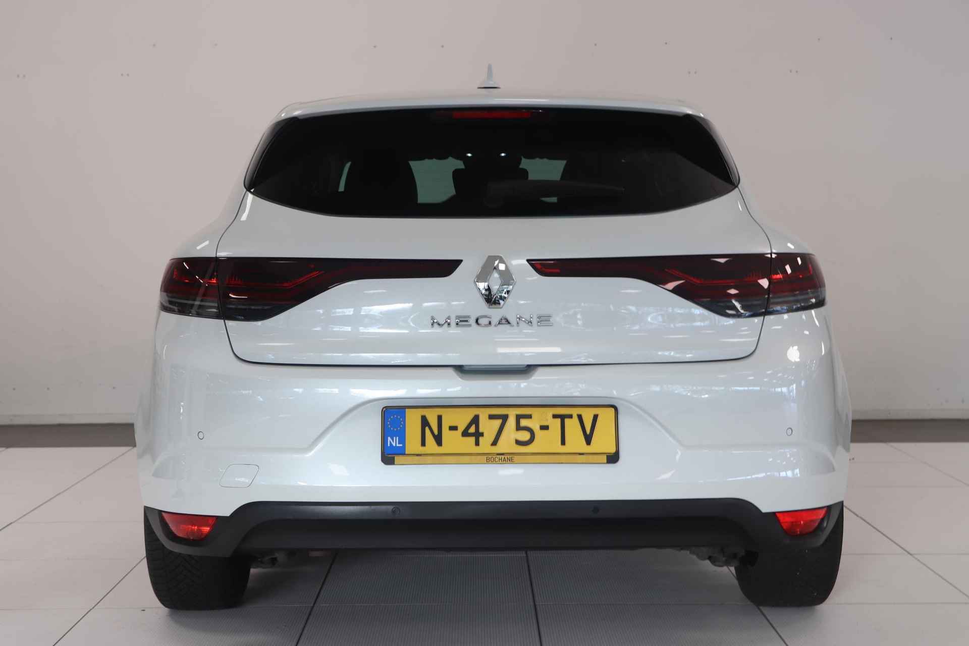 Renault Mégane 1.3 TCe 140 EDC Intens Automaat | Navigatie | Parkeersensoren | Bluetooth | - 30/33