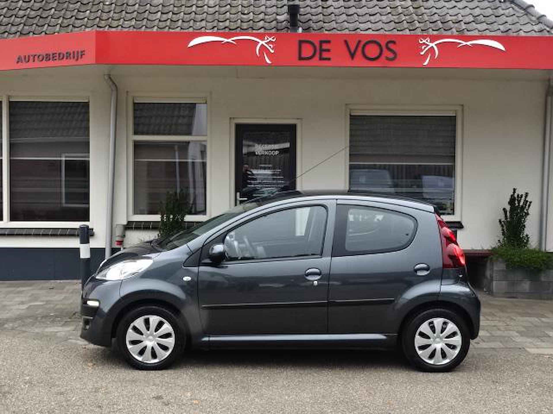 Peugeot 107 1.0 Active - 2/17