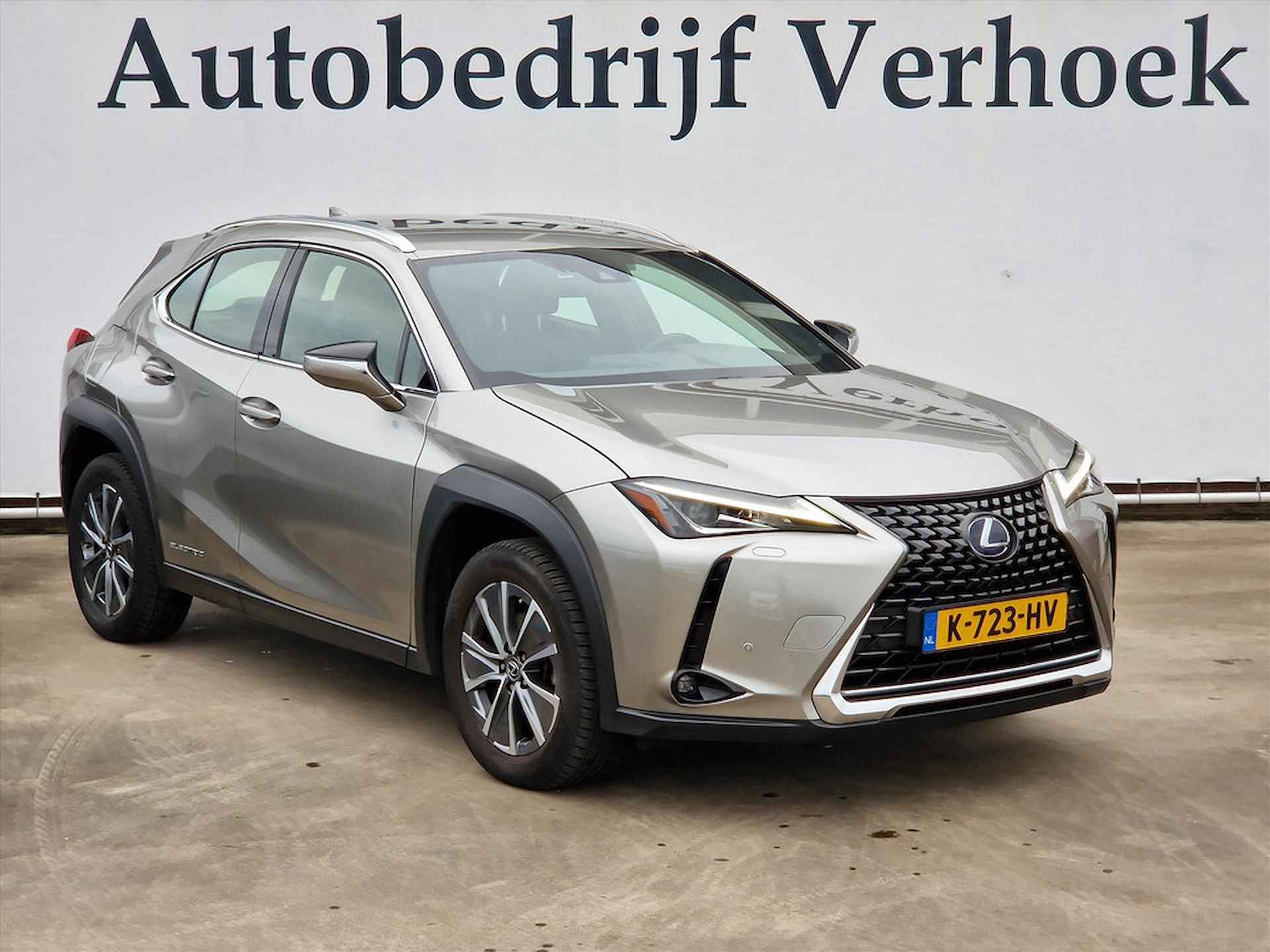 Lexus UX 300e 54kWh Business Carplay - NL Auto - LED -Camera - 4/23