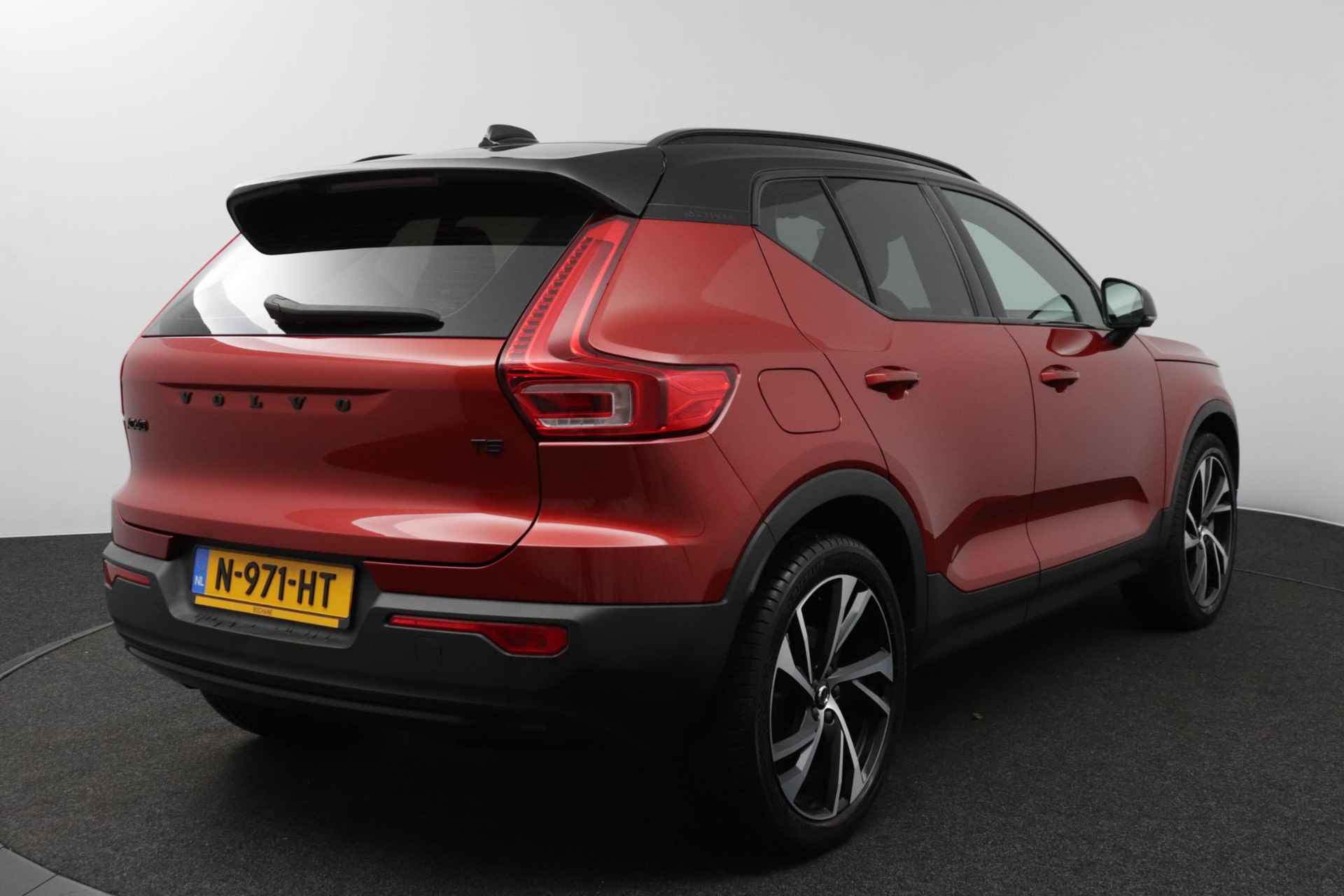 Volvo XC40 1.5 T5 Recharge R-Design | Achteruitrijcamera | Trekhaak - 3/43