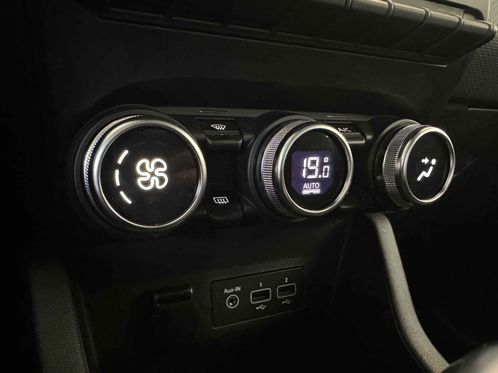 Renault Clio 1.6 E-Tech Hybrid 140 Intens | trekhaak | stoelverwarming | Apple Carplay - Android Auto | tijdelijk gratis Top Afleverpakket twv Eur 695 - 41/44