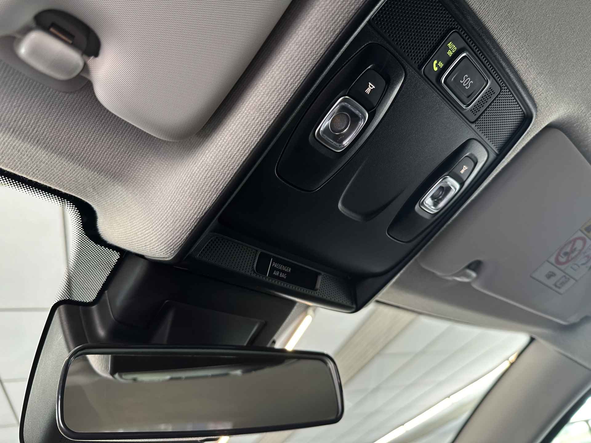 Renault Clio 1.6 E-Tech Hybrid 140 Intens | trekhaak | stoelverwarming | Apple Carplay - Android Auto | tijdelijk gratis Top Afleverpakket twv Eur 695 - 42/44
