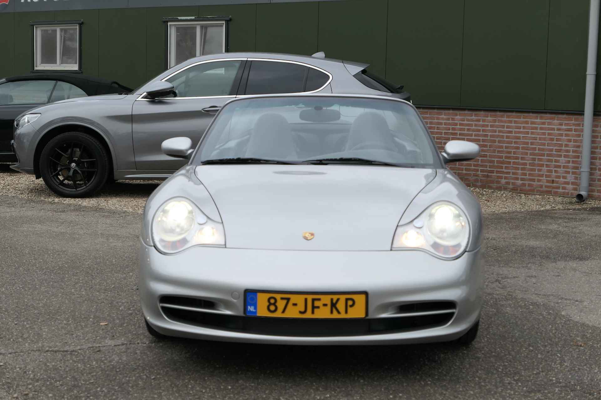 Porsche 911 Cabrio 3.6 Carrera 4, NL, Boekjes, Nap, 6 Bak, NIEUWSTAAT auto !!!! .. Wordt lastig een 2e te vinden, zo ECHT, waar alles aantoonbaar van is ! - 5/65