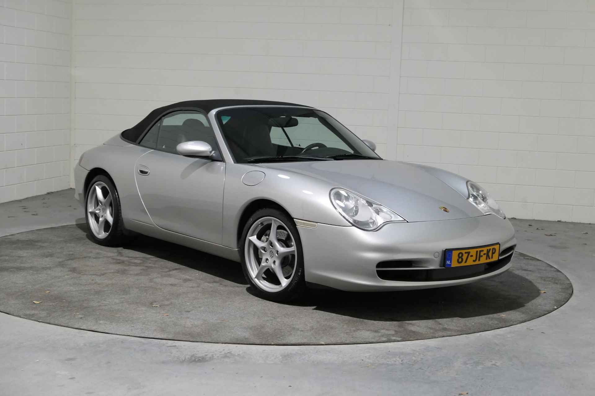 Porsche 911 Cabrio 3.6 Carrera 4, NL, Boekjes, Nap, 6 Bak, NIEUWSTAAT auto !!!! .. Wordt lastig een 2e te vinden, zo ECHT, waar alles aantoonbaar van is ! - 7/65