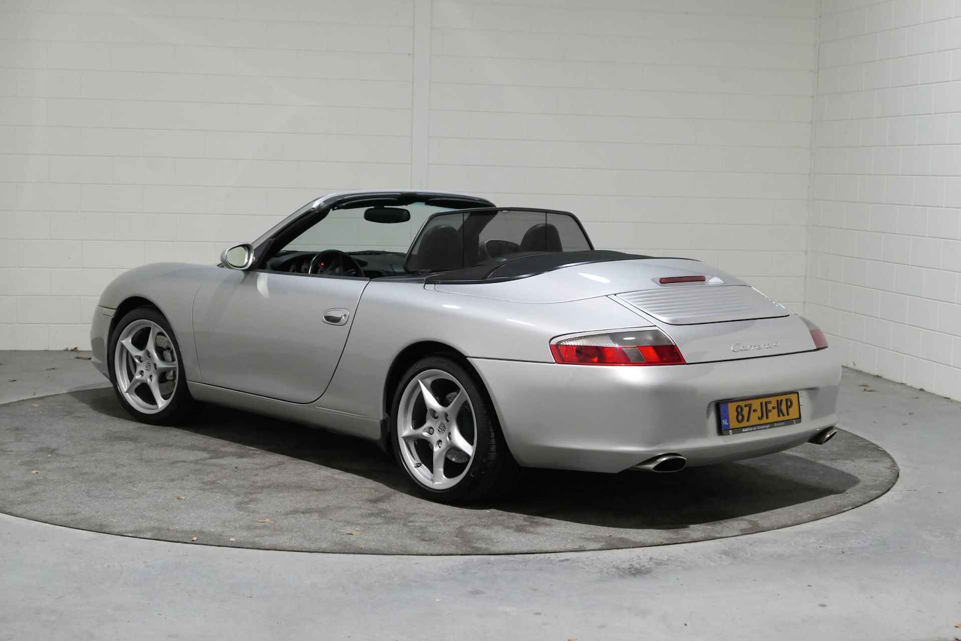 Porsche 911 Cabrio 3.6 Carrera 4, NL, Boekjes, Nap, 6 Bak, NIEUWSTAAT auto !!!! .. Wordt lastig een 2e te vinden, zo ECHT, waar alles aantoonbaar van is ! - 14/65