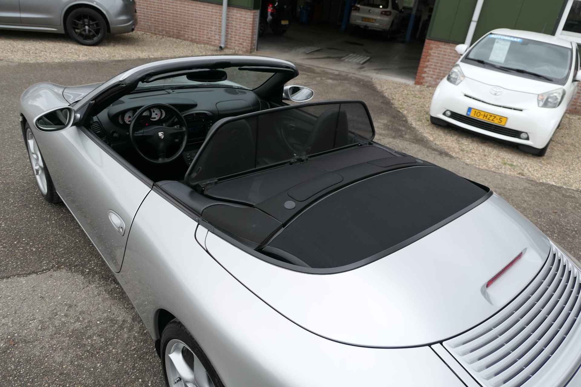 Porsche 911 Cabrio 3.6 Carrera 4, NL, Boekjes, Nap, 6 Bak, NIEUWSTAAT auto !!!! .. Wordt lastig een 2e te vinden, zo ECHT, waar alles aantoonbaar van is ! - 46/65