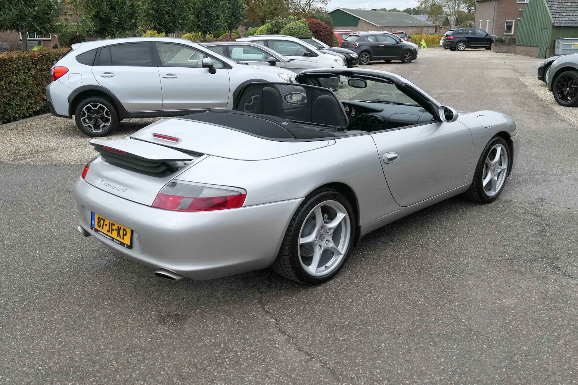 Porsche 911 Cabrio 3.6 Carrera 4, NL, Boekjes, Nap, 6 Bak, NIEUWSTAAT auto !!!! .. Wordt lastig een 2e te vinden, zo ECHT, waar alles aantoonbaar van is ! - 49/65