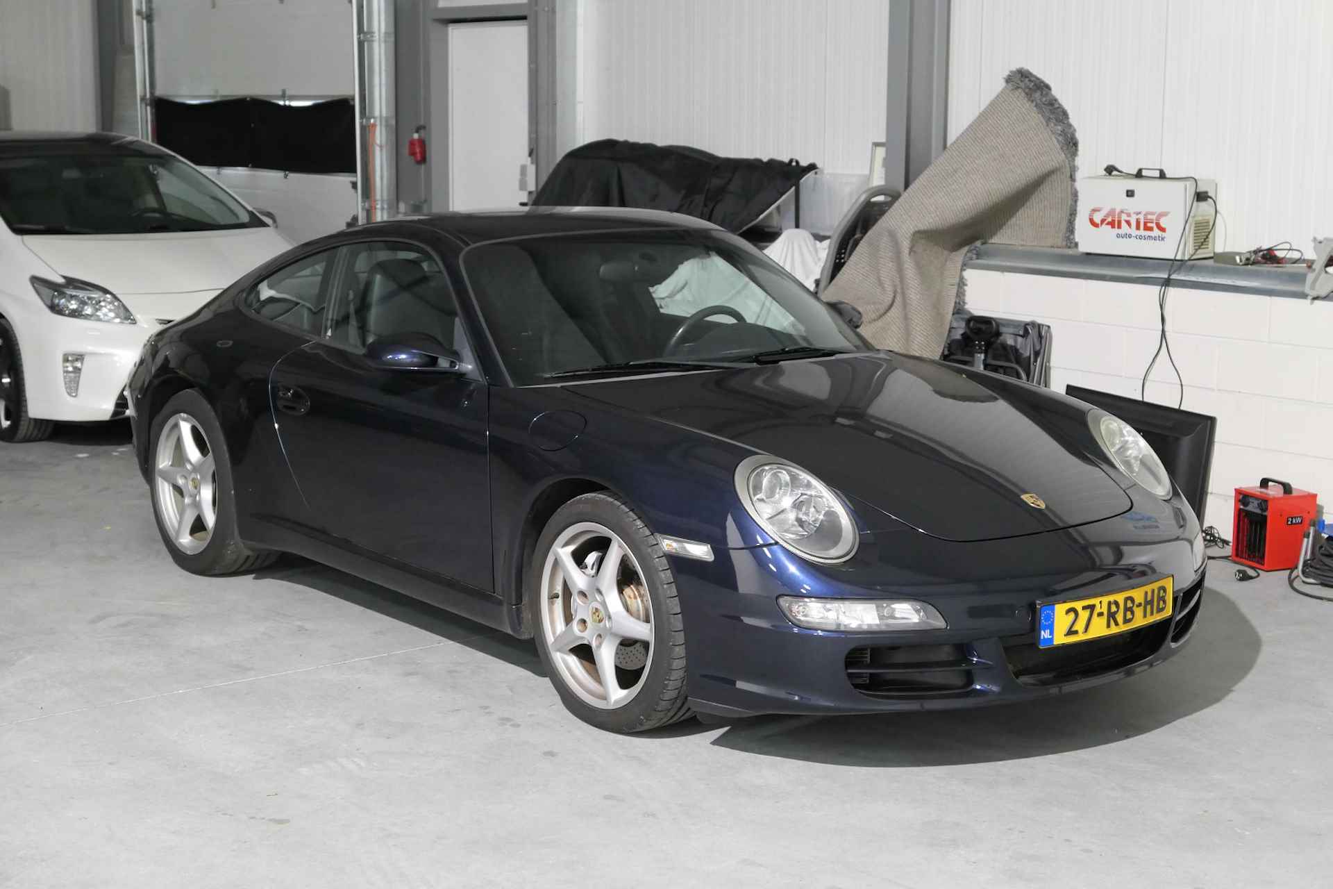 Porsche 911 Cabrio 3.6 Carrera 4, NL, Boekjes, Nap, 6 Bak, NIEUWSTAAT auto !!!! .. Wordt lastig een 2e te vinden, zo ECHT, waar alles aantoonbaar van is ! - 65/65