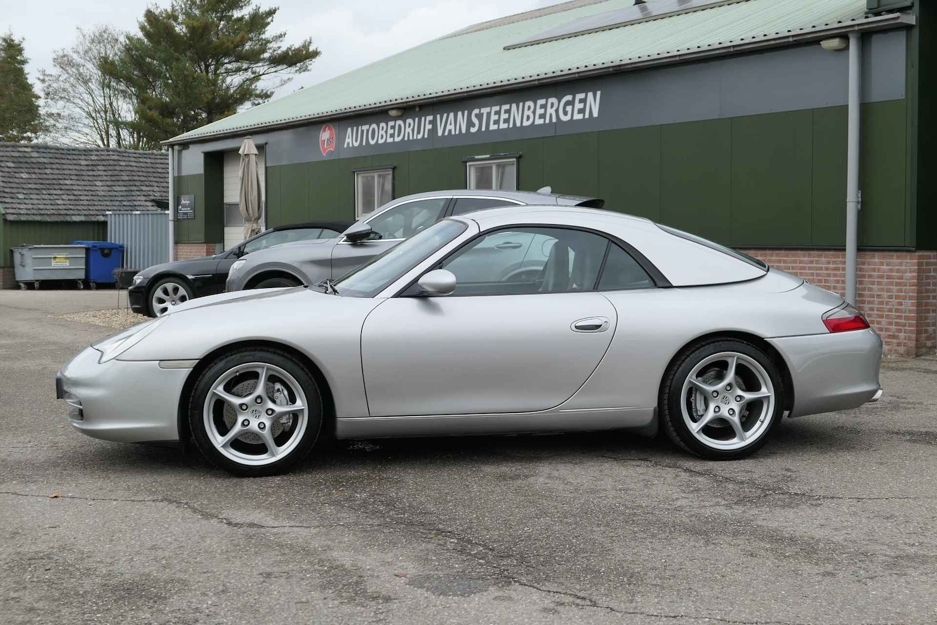 Porsche 911 Cabrio 3.6 Carrera 4, NL, Boekjes, Nap, 6 Bak, NIEUWSTAAT auto !!!! .. Wordt lastig een 2e te vinden, zo ECHT, waar alles aantoonbaar van is ! - 26/65