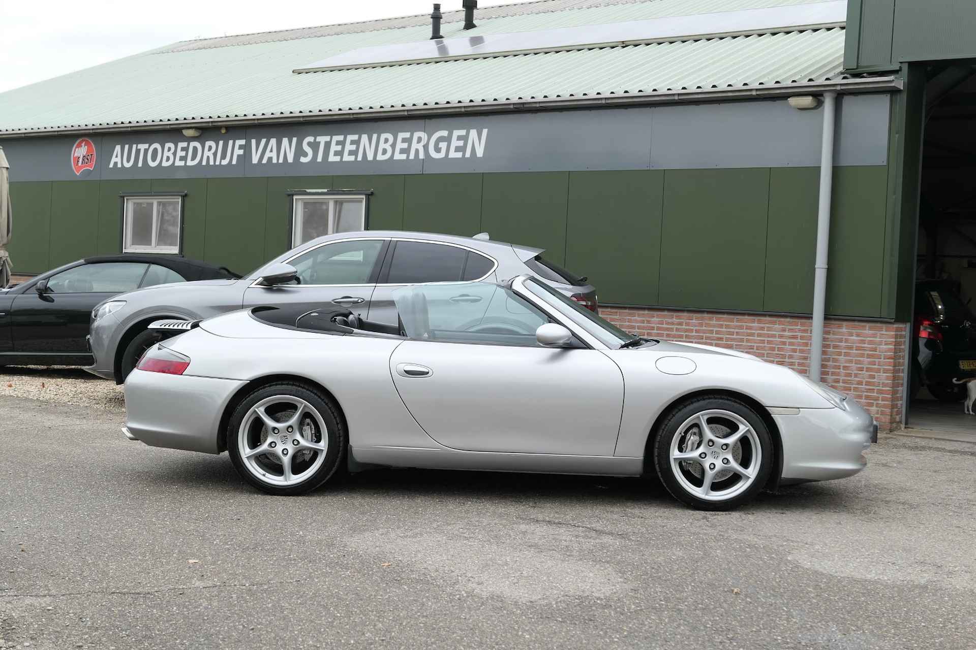 Porsche 911 Cabrio 3.6 Carrera 4, NL, Boekjes, Nap, 6 Bak, NIEUWSTAAT auto !!!! .. Wordt lastig een 2e te vinden, zo ECHT, waar alles aantoonbaar van is ! - 28/65