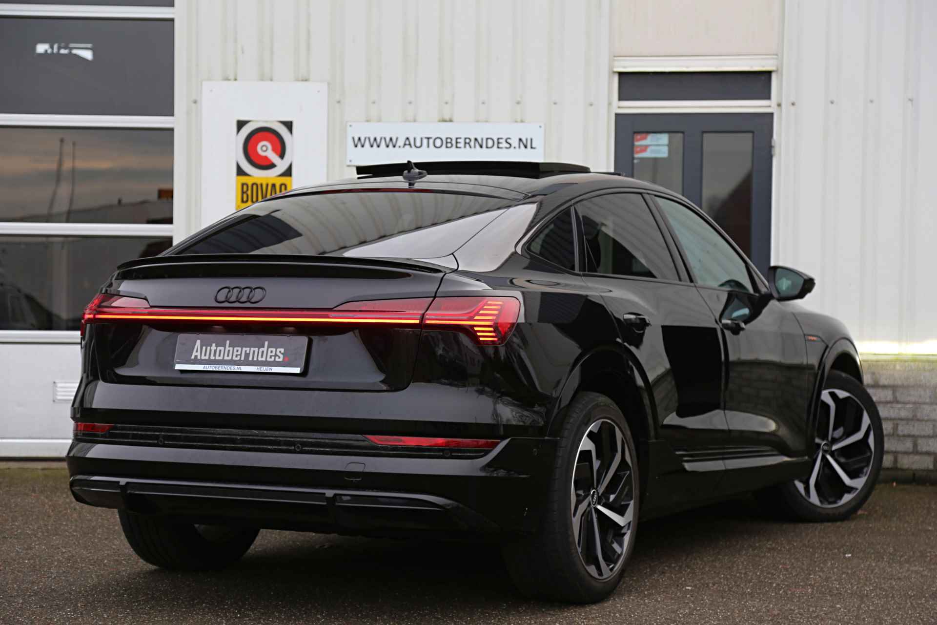 Audi e-tron Sportback 55 quattro S-Line 95 kWh*Excl. BTW*Perfect Onderh.*Adapt. Luchtvering/Pano/Sfeer/Dodehoek/Stoelverw.V+A/Stuurverw./3D Camera/360 - 2/13