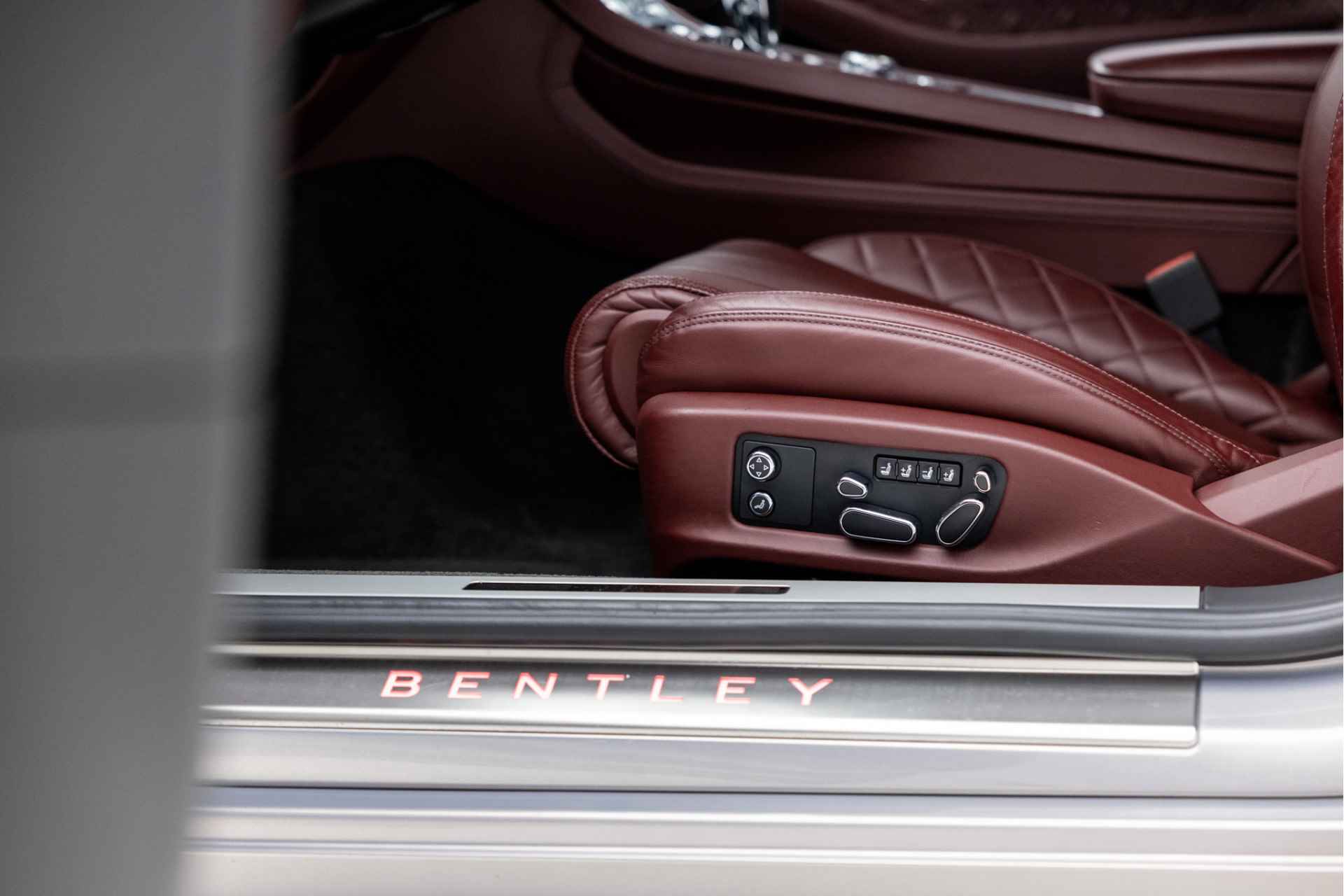 Bentley Continental GT 6.0 W12 | Carbon | Stoelkoeling | B&O | 22" | Head-Up - 21/75