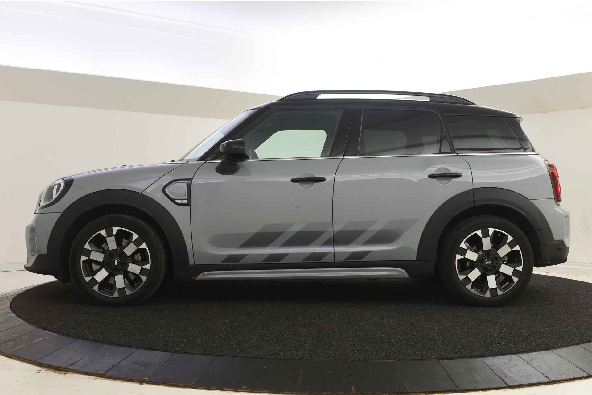 MINI Countryman Cooper S Untamed Automaat / Achteruitrijcamera / Comfort Access / Stoelverwarming / LED / Cruise Control / PDC achter / Driving Assistant - 4/46