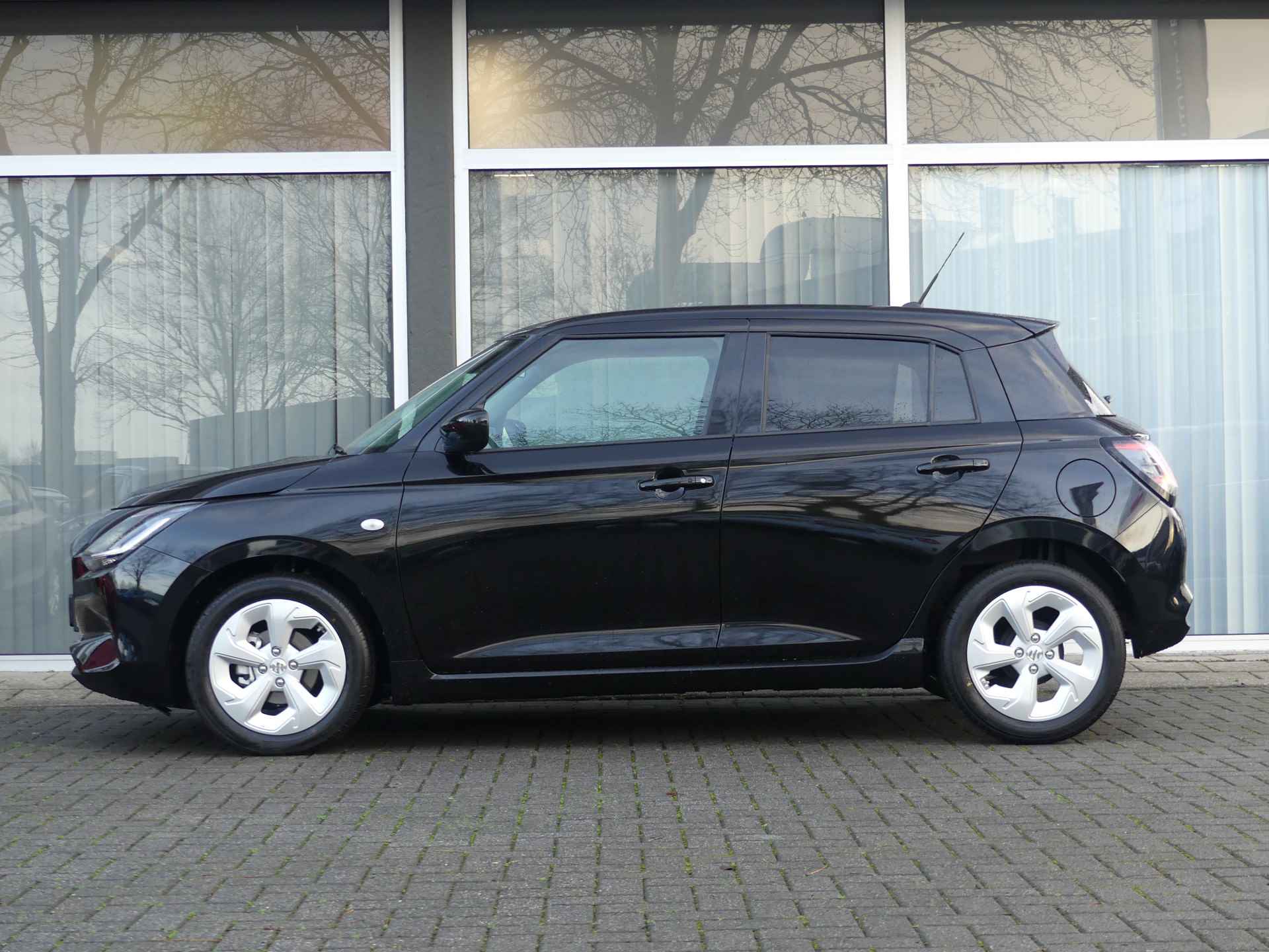 Suzuki Swift 1.2 Select Smart Hybrid, NIEUW, 6 jaar GARANTIE! Navigatie, Cruise Control Adaptief, Parkeersensoren Achter, Achteruitrijcamera - 3/24