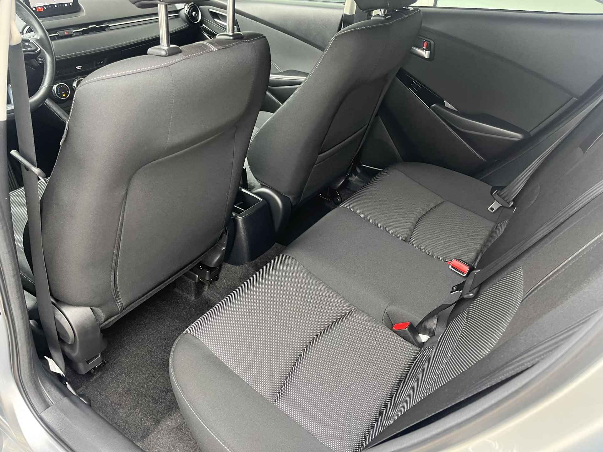 Mazda 2 1.5 Skyactiv-G GT-M | Automaat | Navigatie | Cruise Control | Climate Control | Parkeersensoren | Parkeercamera | 36Mnd. Garantie | Rijklaar! | - 17/33