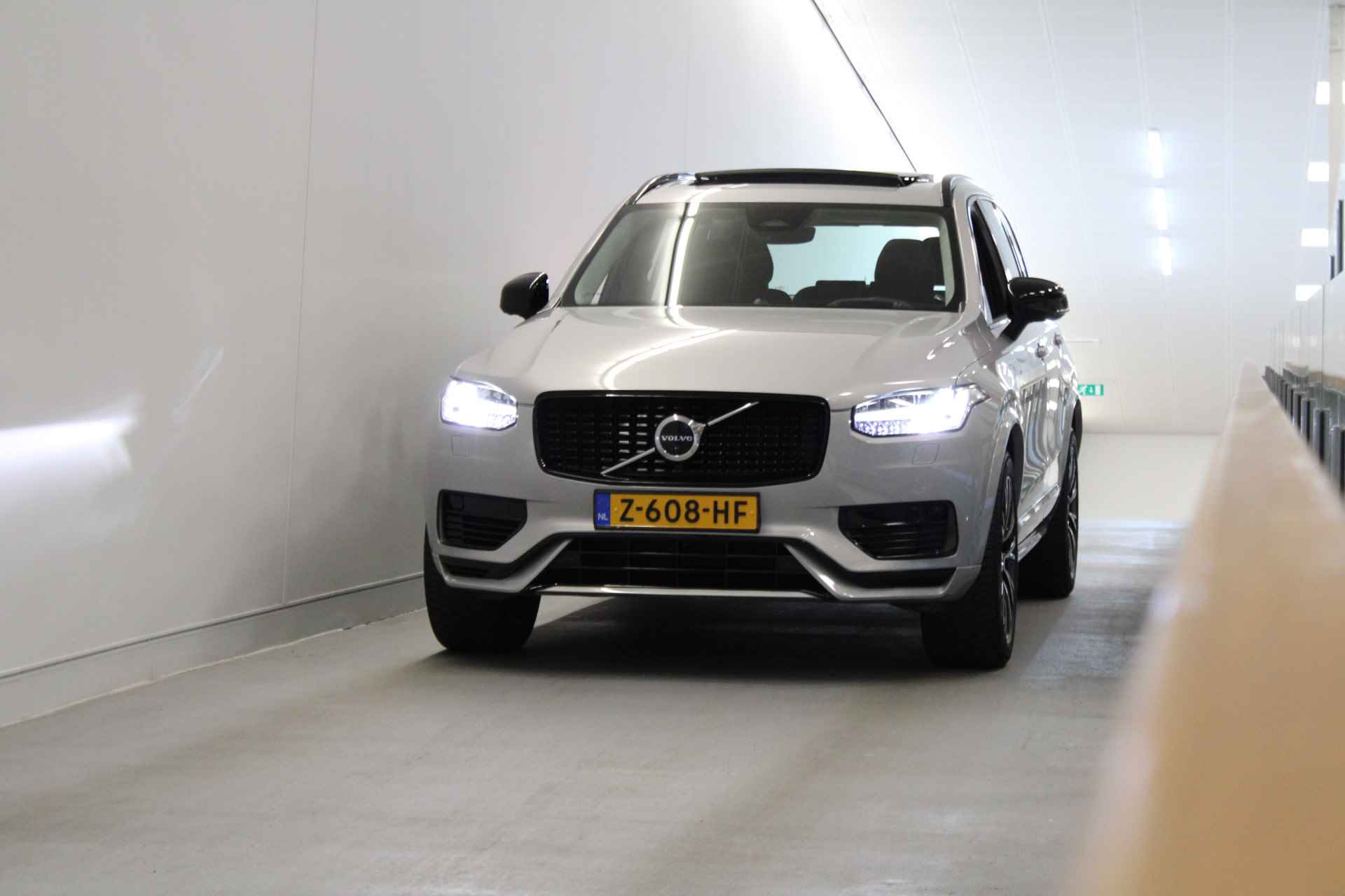 Volvo XC90 T8 455PK AWD Ultimate Dark | B&W Audio | Luchtv | Massage | Trekhaak | Gelam Glas - 75/75