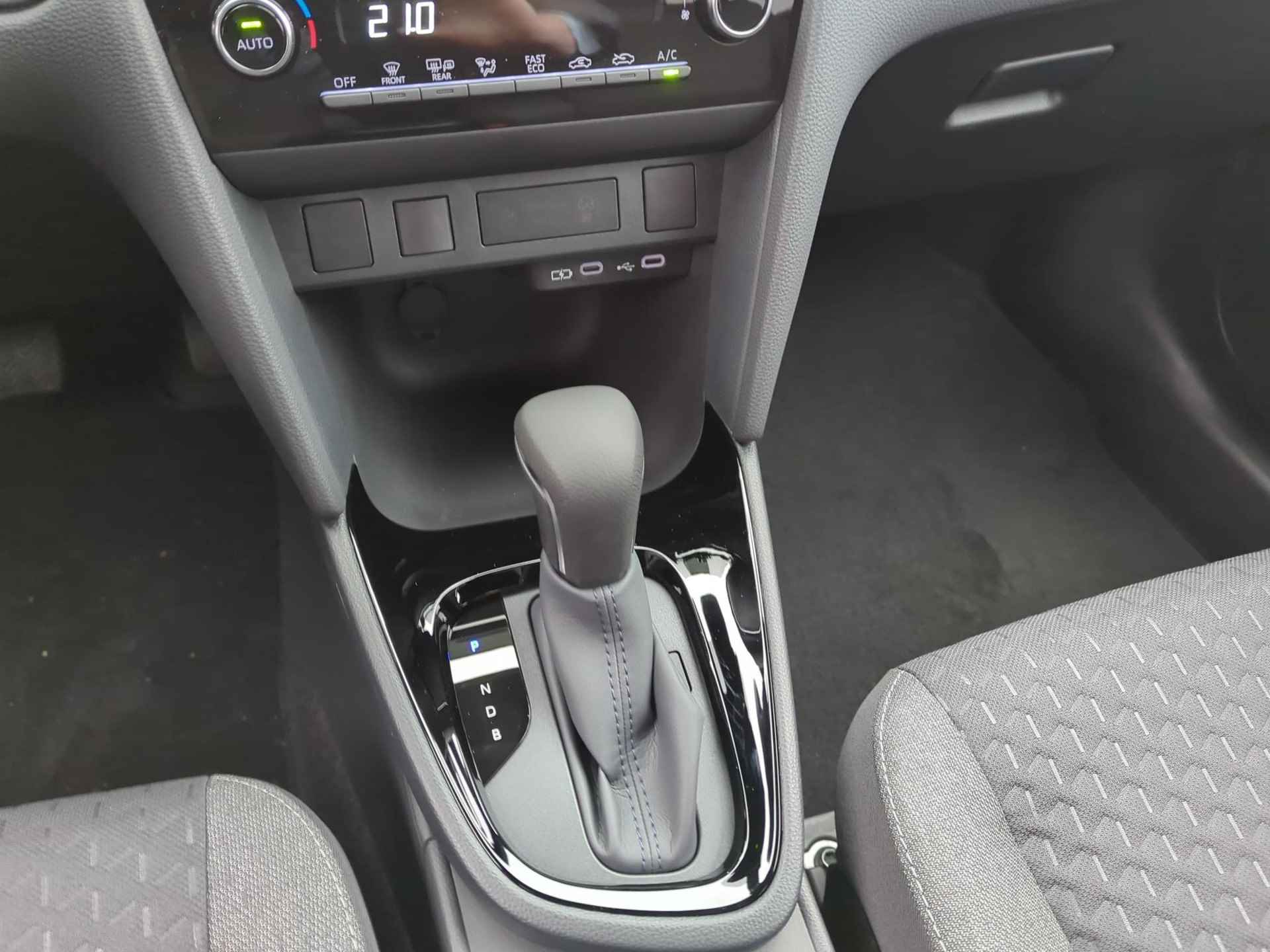 Toyota Yaris Cross Hybrid 115 First Edition | Android Auto | Apple Carplay | - 21/26