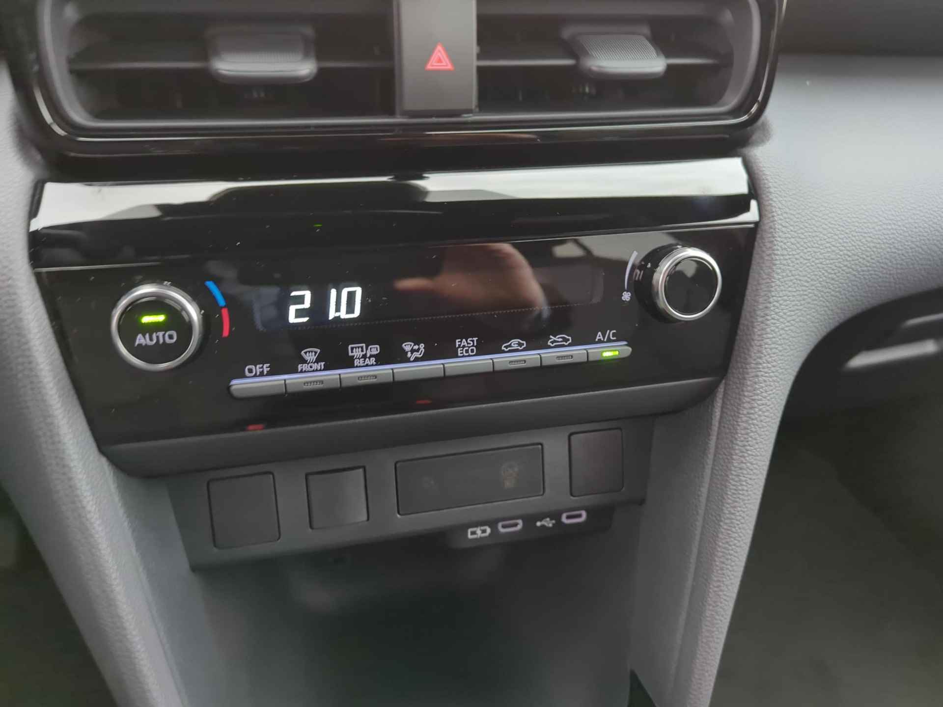 Toyota Yaris Cross Hybrid 115 First Edition | Android Auto | Apple Carplay | - 22/26