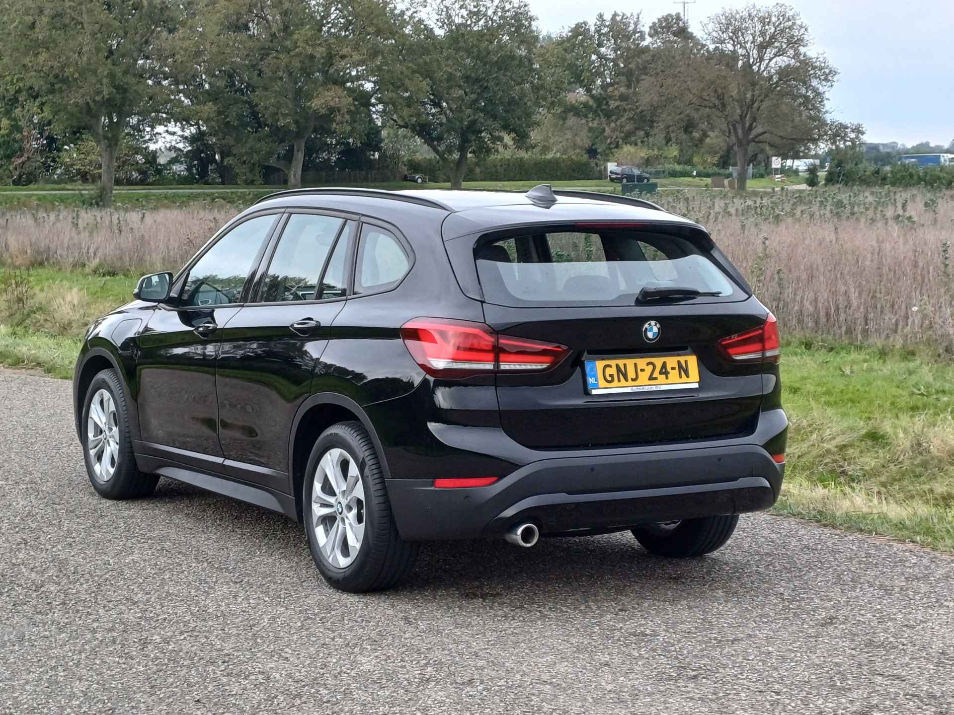 BMW X1 xDrive25e Executive | Hybride | Navi | Stoelverw. | Cruise | M-Stuurwiel | Clima - 9/49