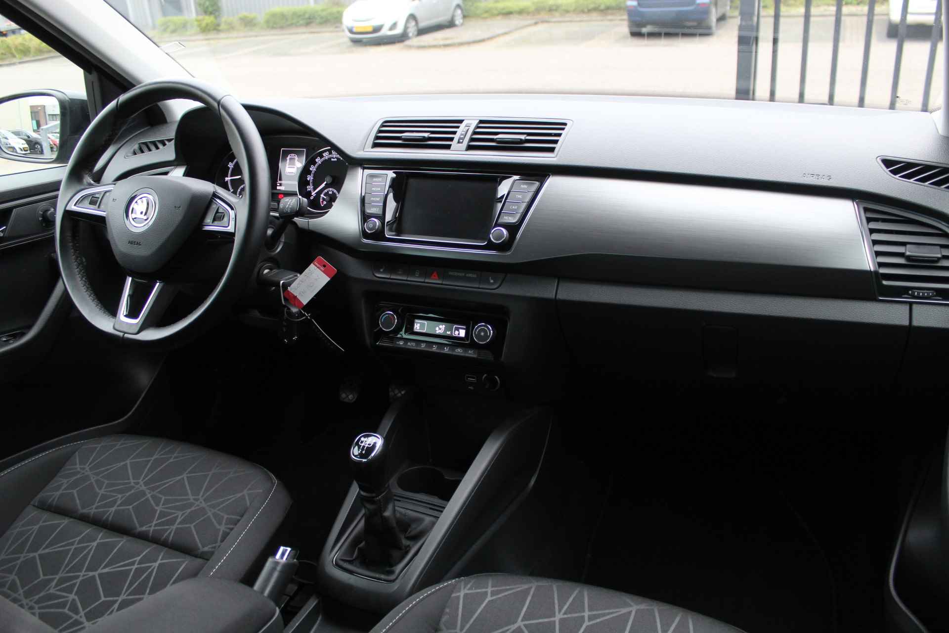 Škoda Fabia 1.0 TSI Clever Orig. NL auto/Clima/Airco/Navigatie/Stoelverwarming/Apple&Android Carplay/Cruise Control - 2/27