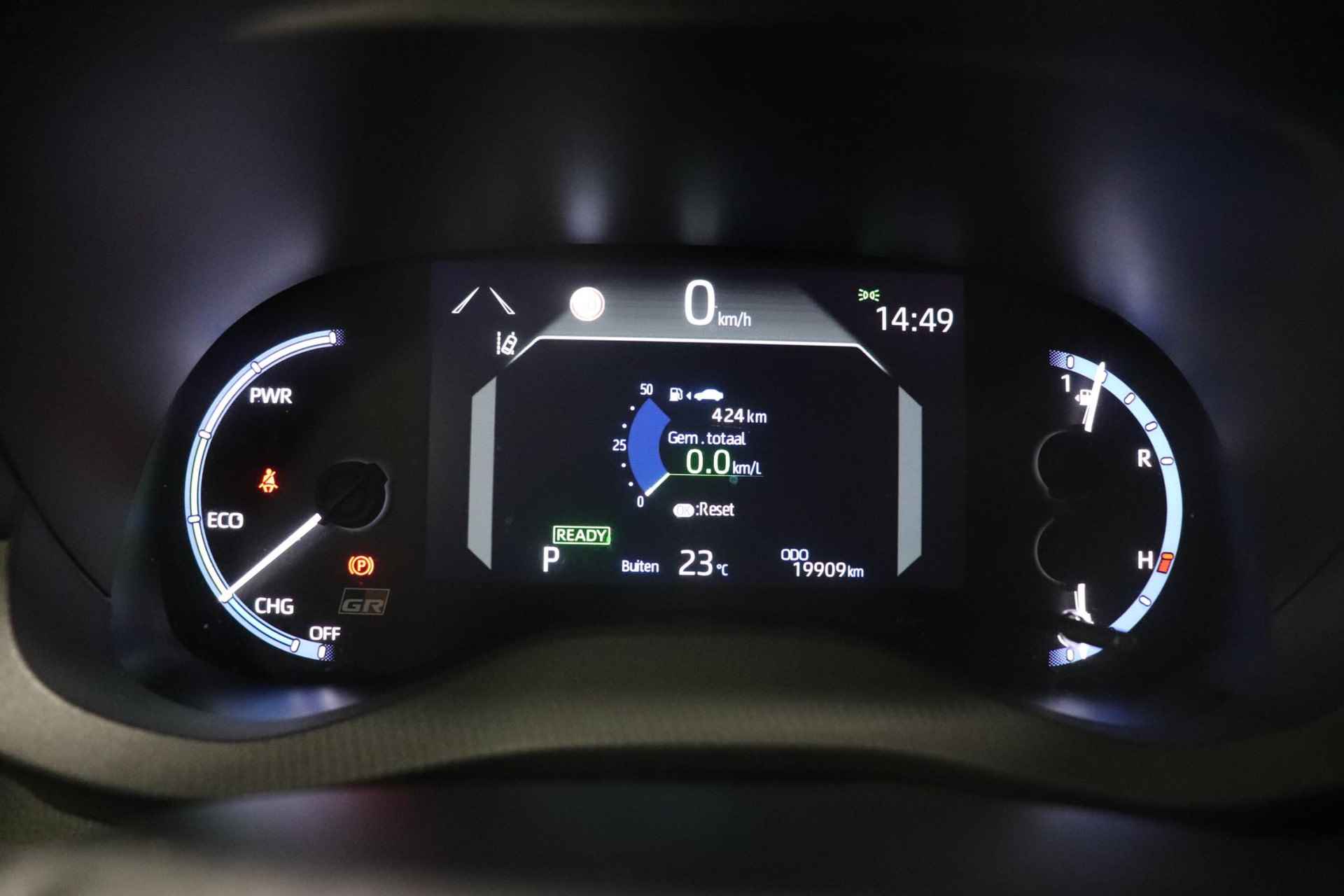 Toyota Yaris Cross 1.5 Hybrid GR Sport, Elek achterklep, BSM, Demo, Sport accenten, Stuur, Voorruit en Stoel verwarming, Sensoren! - 15/45