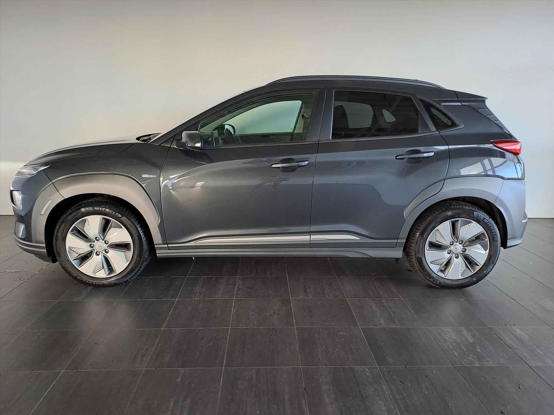 HYUNDAI Kona EV 204pk 2WD Aut. Premium - 2/26