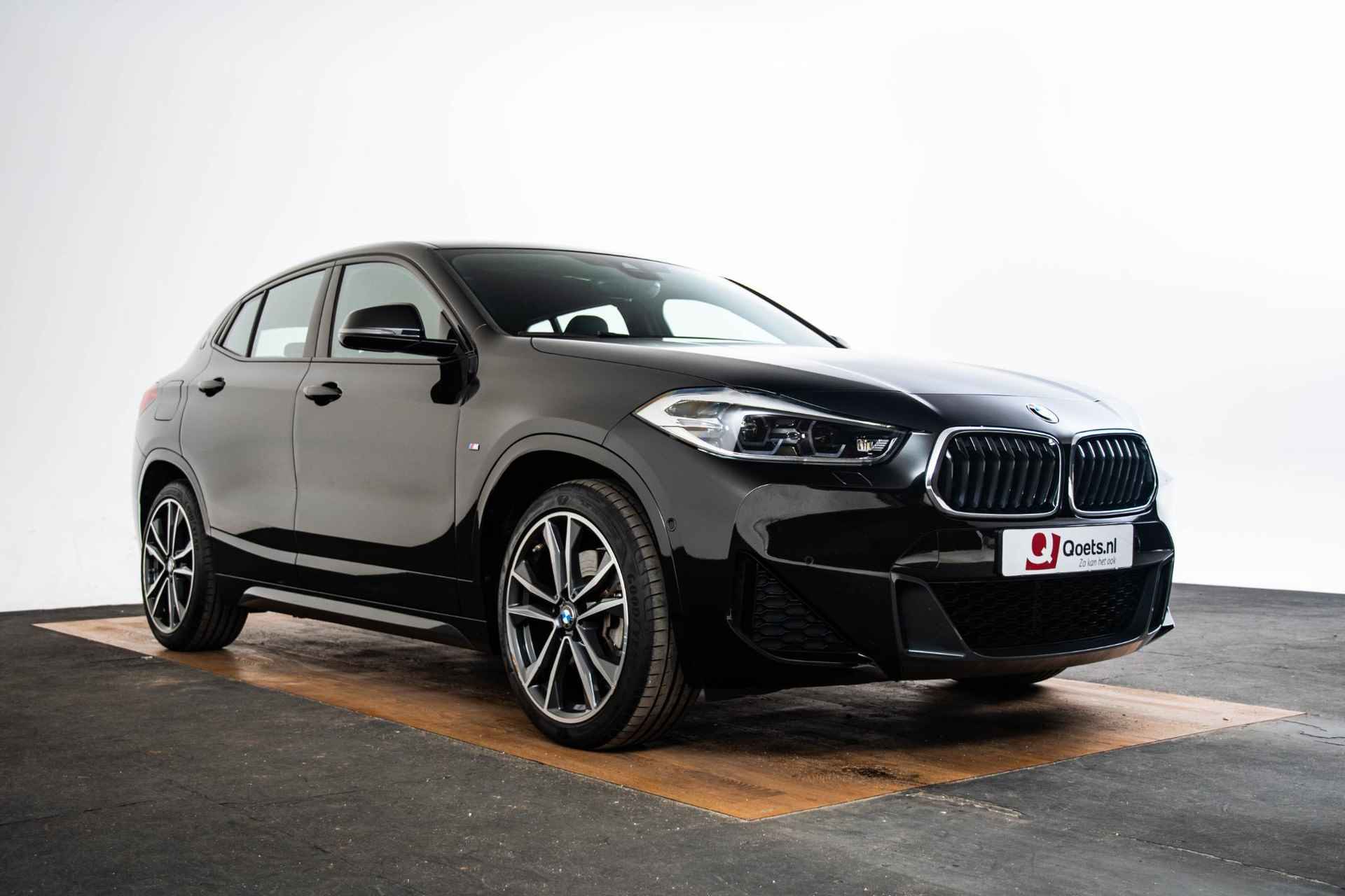 BMW X2 xDrive25e High Executive M Sport - Elektrisch verwarmde voorstoelen - Sportstoelen - Park Assistant - Cruise Control - Koplampsproeiers - Elektrische Achterklep - Stuurwielrand verwarmd - Armsteun voor - - 65/68