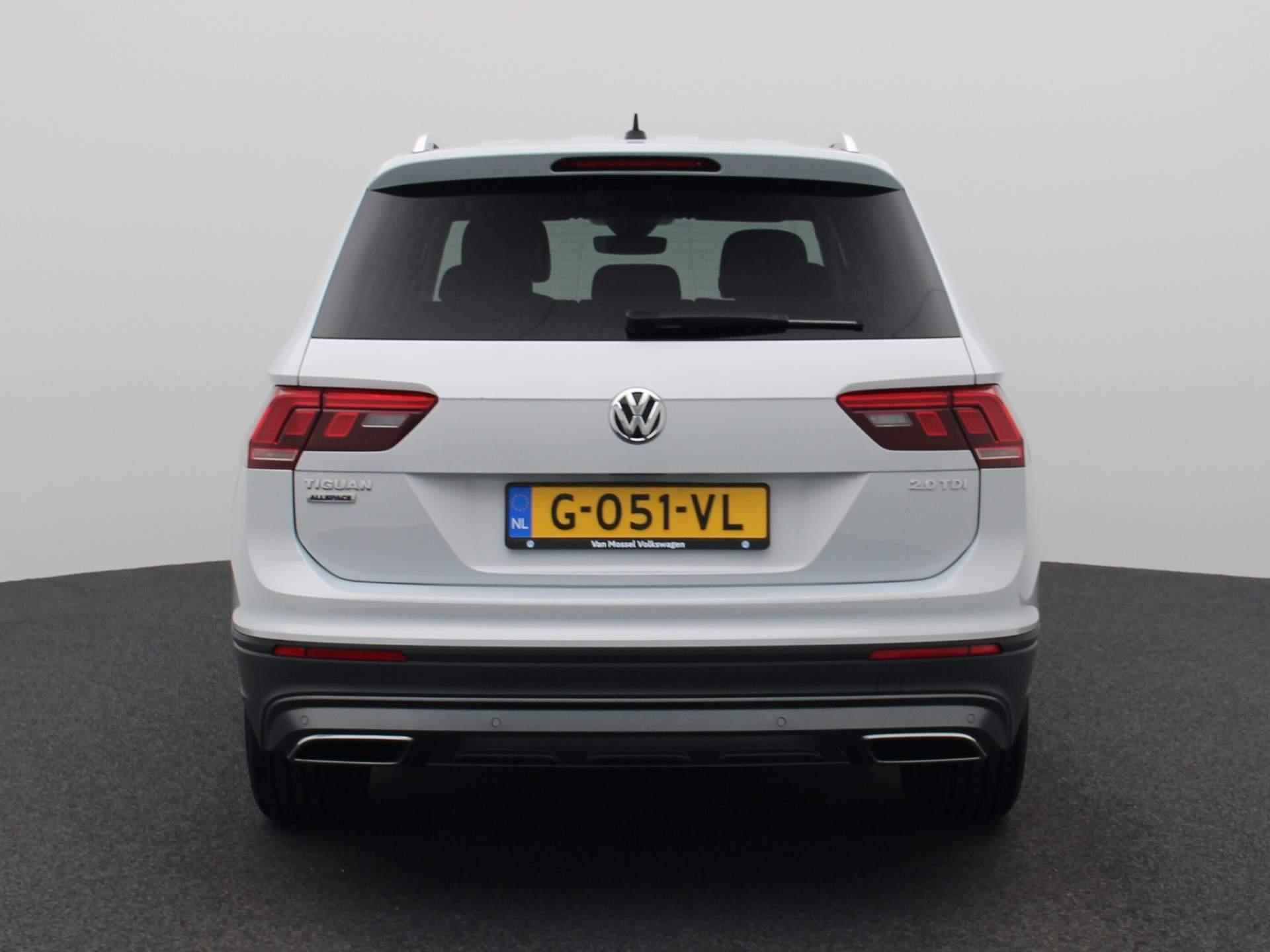 Volkswagen Tiguan Allspace 2.0 TDI 150 PK | Navigatie | Apple Carplay | Android Auto | Parkeersensoren | Elektrische Achterklep | Zwenkbare Trekhaak | Adaptive Cruise Control | DAB | Telefoon Draadloos Opladen | Rijstrookhulp | - 6/40