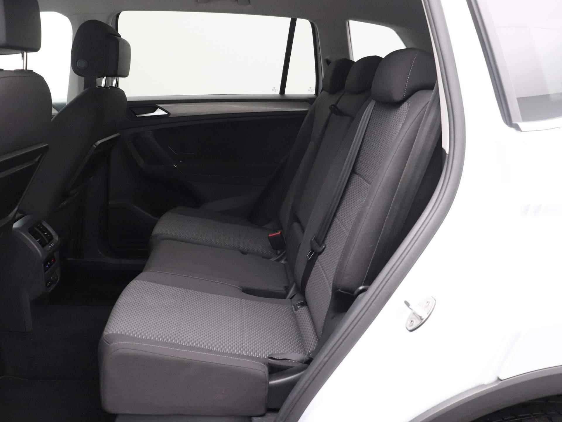 Volkswagen Tiguan Allspace 2.0 TDI 150 PK | Navigatie | Apple Carplay | Android Auto | Parkeersensoren | Elektrische Achterklep | Zwenkbare Trekhaak | Adaptive Cruise Control | DAB | Telefoon Draadloos Opladen | Rijstrookhulp | - 14/40