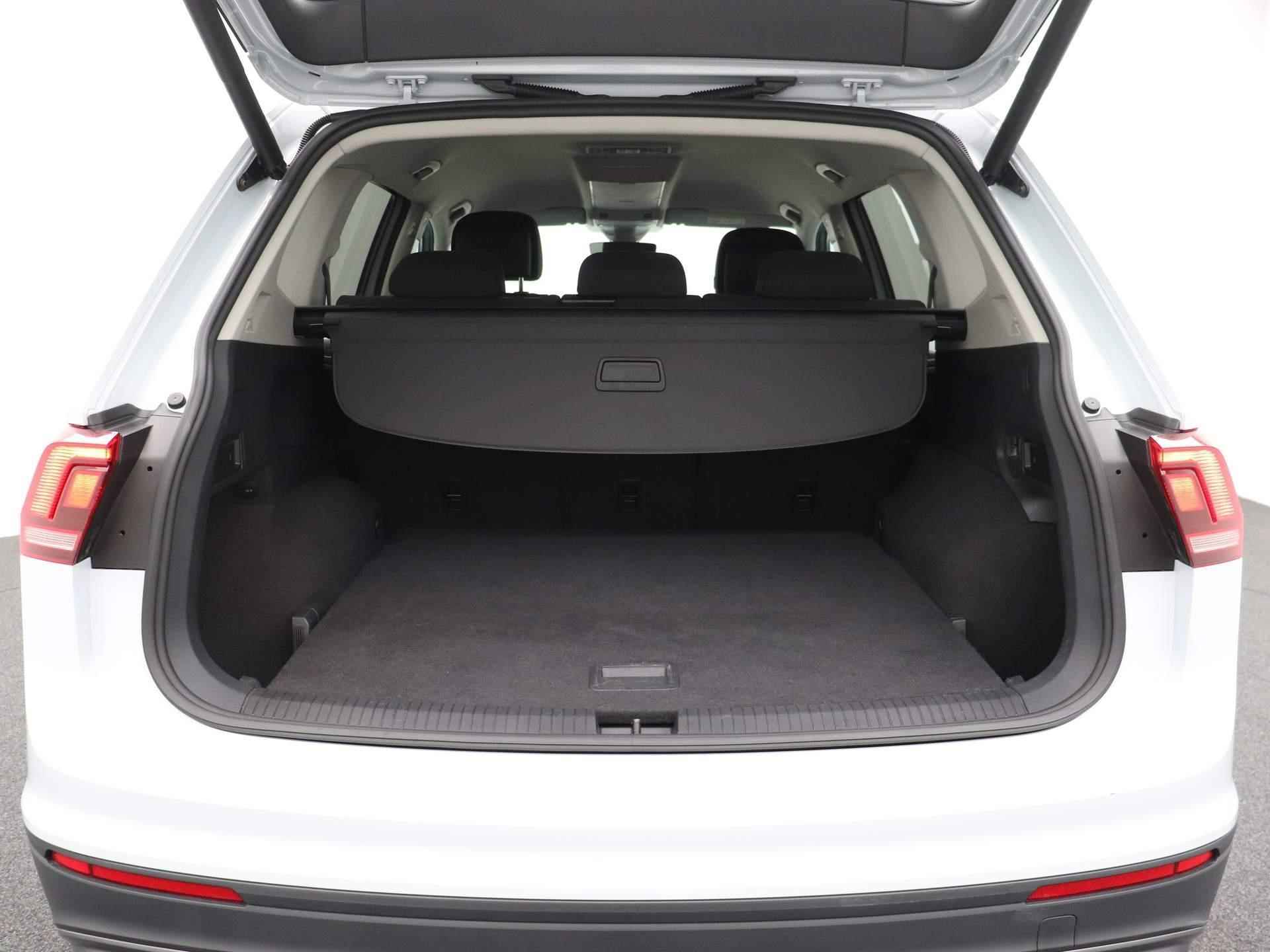 Volkswagen Tiguan Allspace 2.0 TDI 150 PK | Navigatie | Apple Carplay | Android Auto | Parkeersensoren | Elektrische Achterklep | Zwenkbare Trekhaak | Adaptive Cruise Control | DAB | Telefoon Draadloos Opladen | Rijstrookhulp | - 15/40