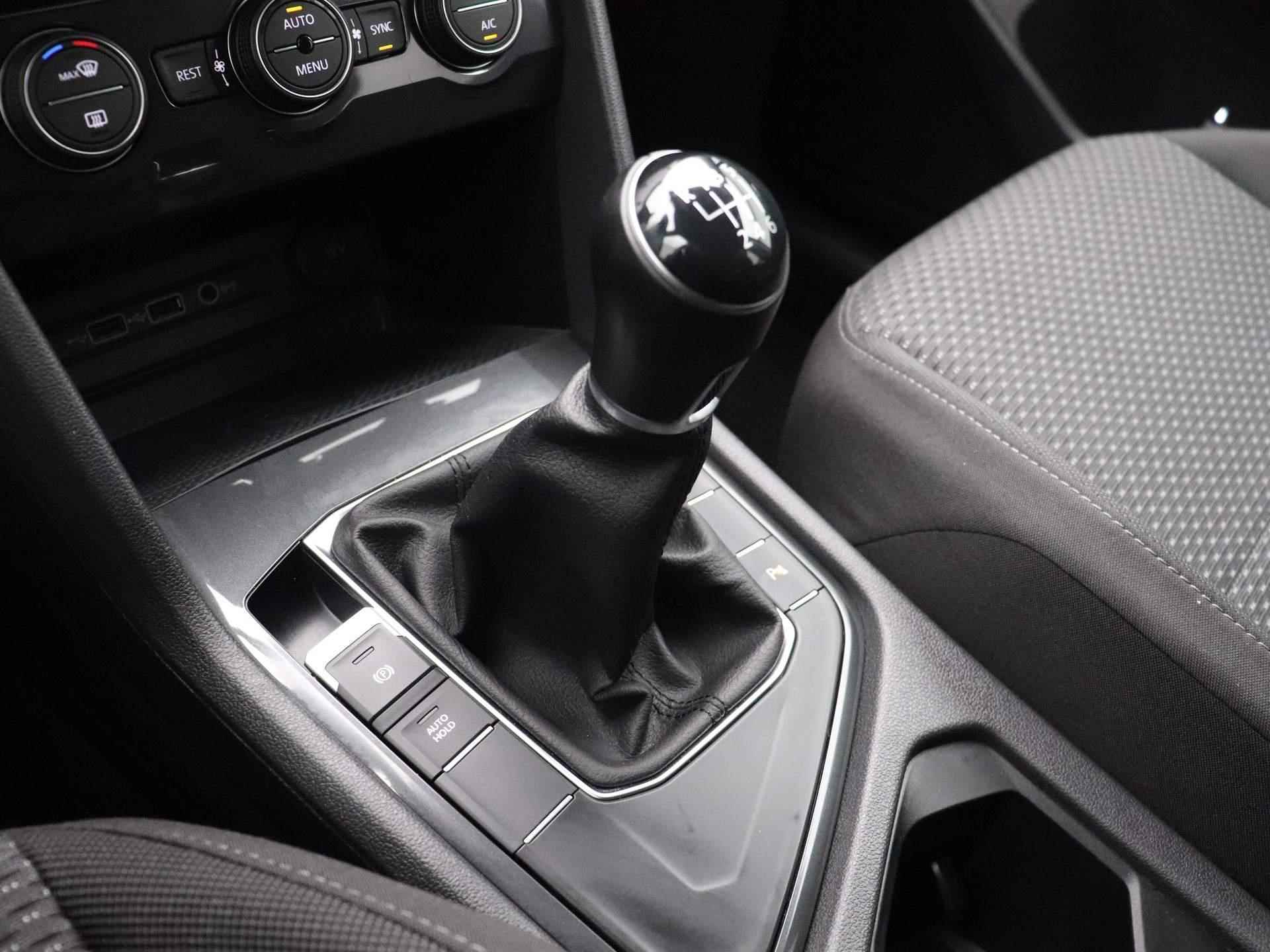 Volkswagen Tiguan Allspace 2.0 TDI 150 PK | Navigatie | Apple Carplay | Android Auto | Parkeersensoren | Elektrische Achterklep | Zwenkbare Trekhaak | Adaptive Cruise Control | DAB | Telefoon Draadloos Opladen | Rijstrookhulp | - 22/40