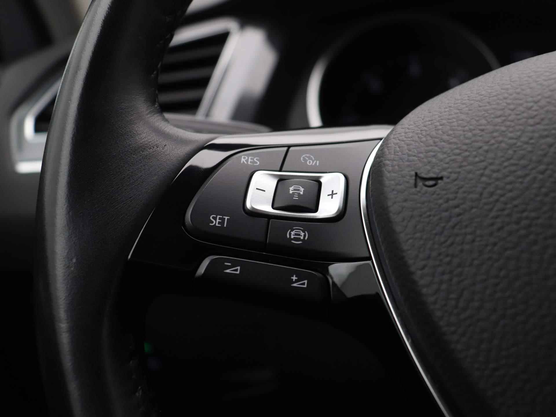 Volkswagen Tiguan Allspace 2.0 TDI 150 PK | Navigatie | Apple Carplay | Android Auto | Parkeersensoren | Elektrische Achterklep | Zwenkbare Trekhaak | Adaptive Cruise Control | DAB | Telefoon Draadloos Opladen | Rijstrookhulp | - 24/40