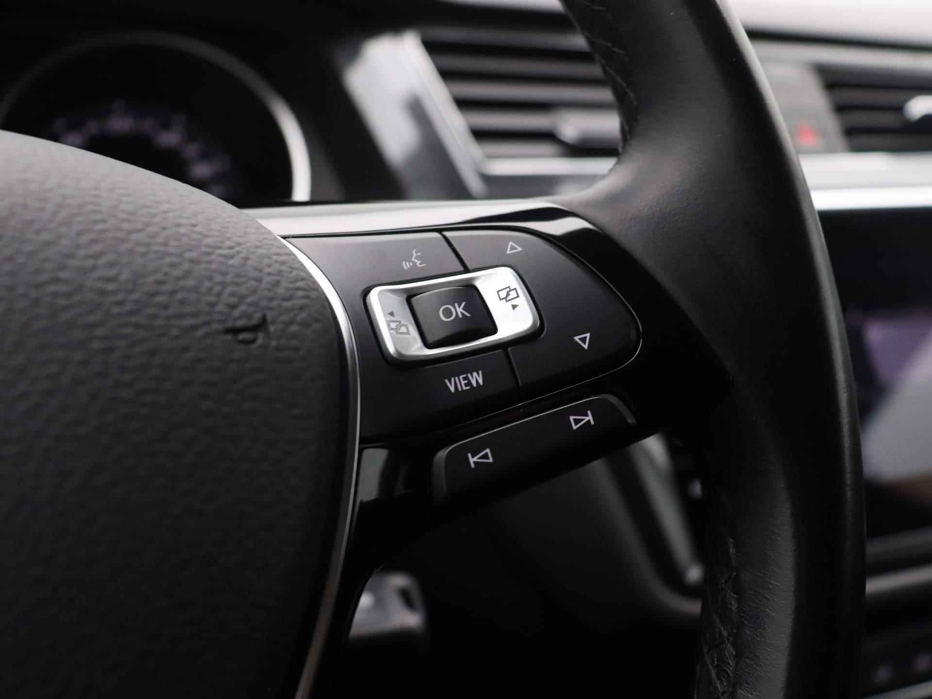 Volkswagen Tiguan Allspace 2.0 TDI 150 PK | Navigatie | Apple Carplay | Android Auto | Parkeersensoren | Elektrische Achterklep | Zwenkbare Trekhaak | Adaptive Cruise Control | DAB | Telefoon Draadloos Opladen | Rijstrookhulp | - 26/40