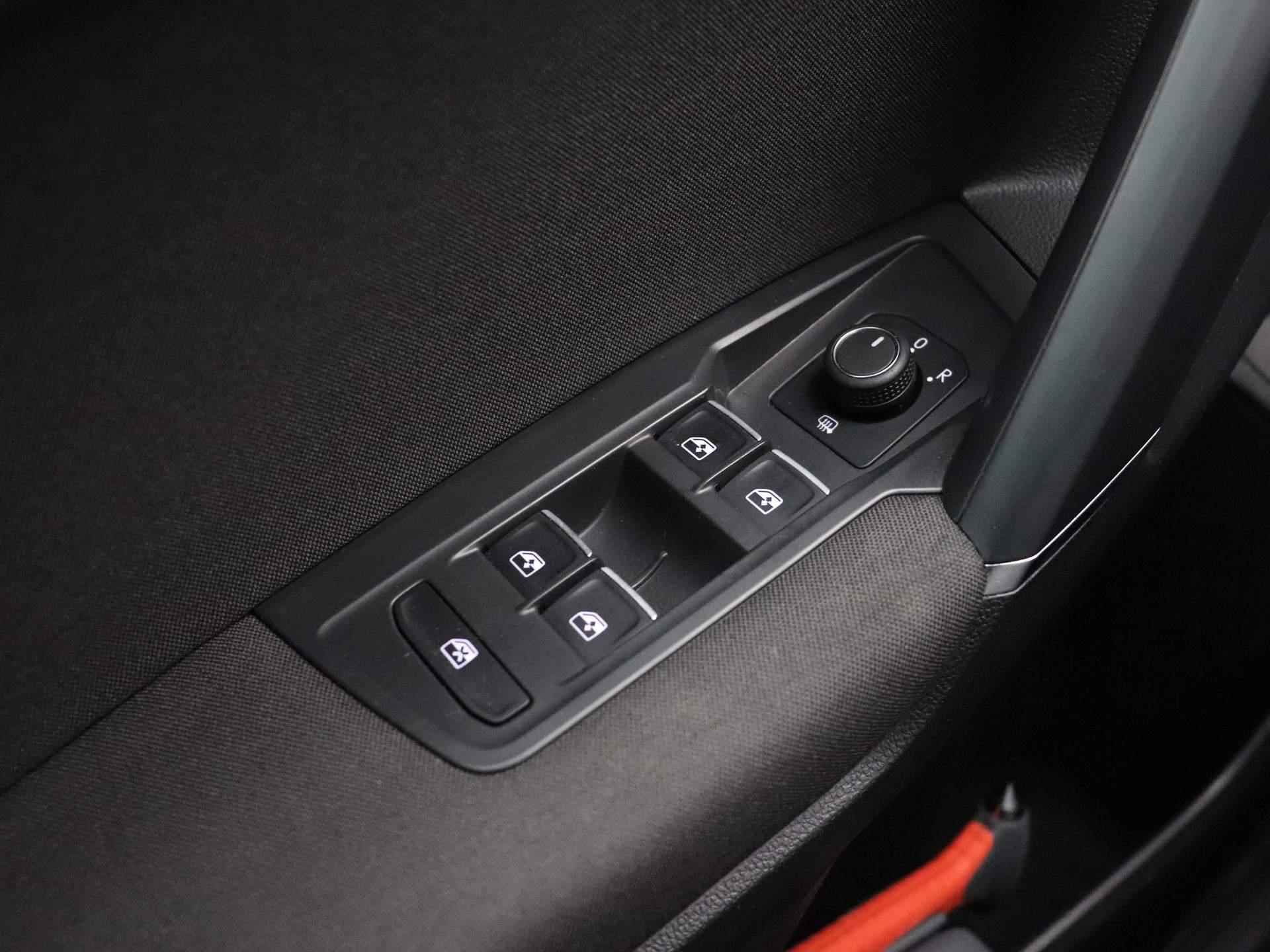 Volkswagen Tiguan Allspace 2.0 TDI 150 PK | Navigatie | Apple Carplay | Android Auto | Parkeersensoren | Elektrische Achterklep | Zwenkbare Trekhaak | Adaptive Cruise Control | DAB | Telefoon Draadloos Opladen | Rijstrookhulp | - 28/40