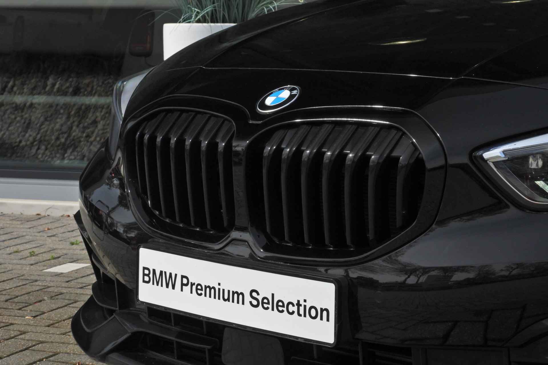 BMW 1-serie 118i Executive Sport Line Automaat / Sportstoelen / Adaptieve LED / Live Cockpit Professional / Stoelverwarming / PDC voor + achter - 12/34
