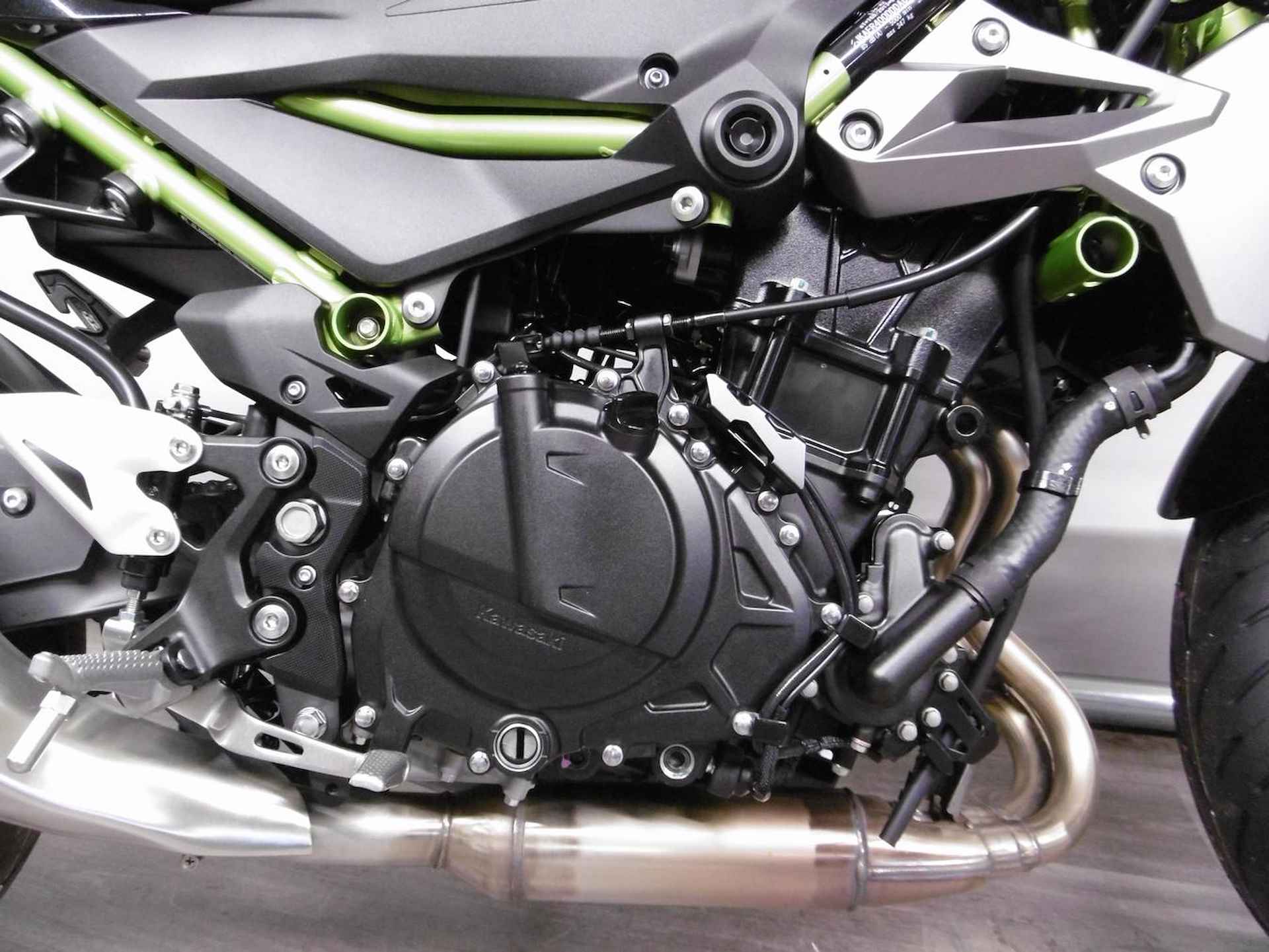 Kawasaki Z 400 - 6/12