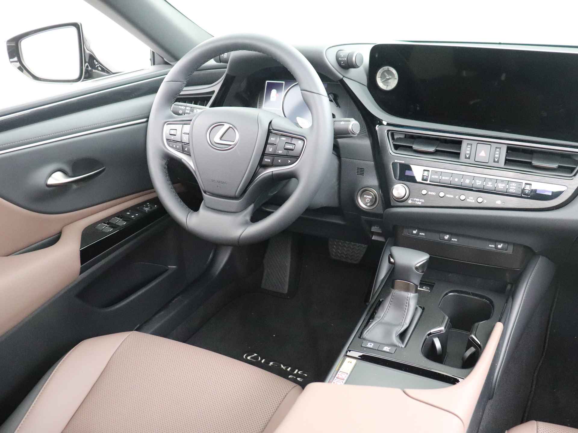 Lexus ES 300h Business Line | Premium Navigatiesysteem | Stoel- en stuurwielverwarming | Apple Carplay/ Android Auto | - 9/49