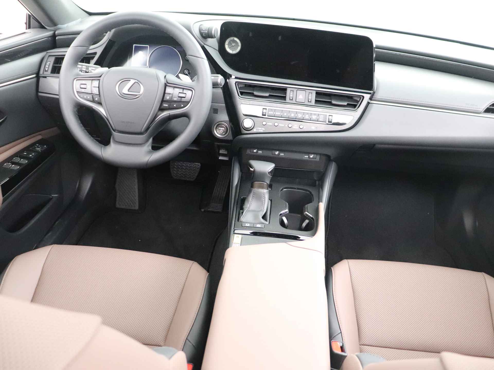 Lexus ES 300h Business Line | Premium Navigatiesysteem | Stoel- en stuurwielverwarming | Apple Carplay/ Android Auto | - 30/49
