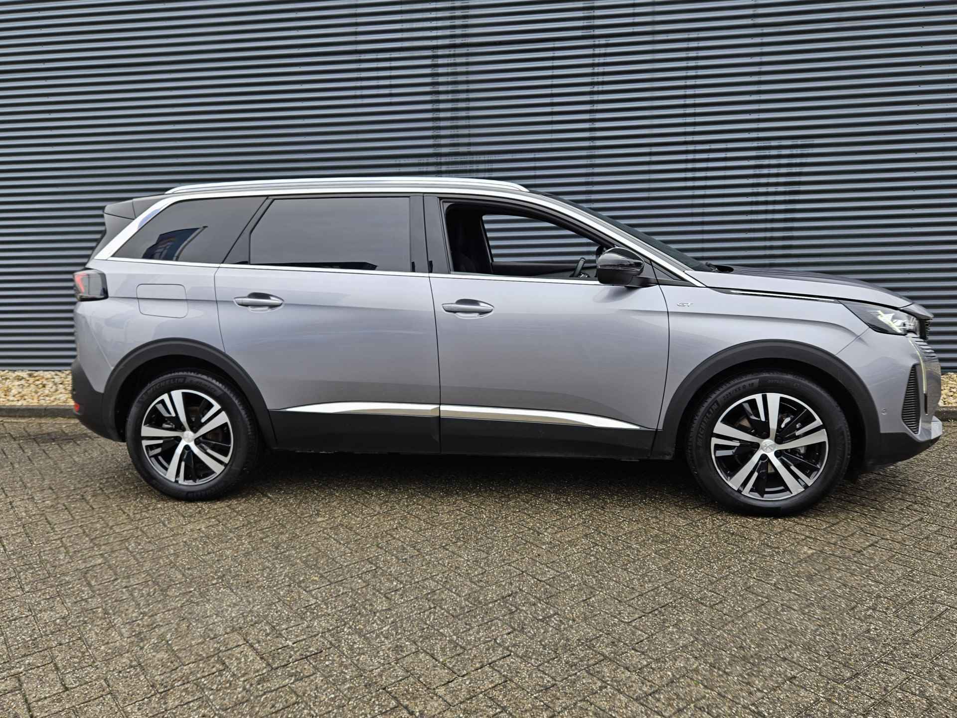 Peugeot 5008 1.2 Hybrid GT | Automaat | 7-Zits | Camera voor en achter | Navigatie | Bluetooth | Apple Carplay en Android Auto | - 13/45