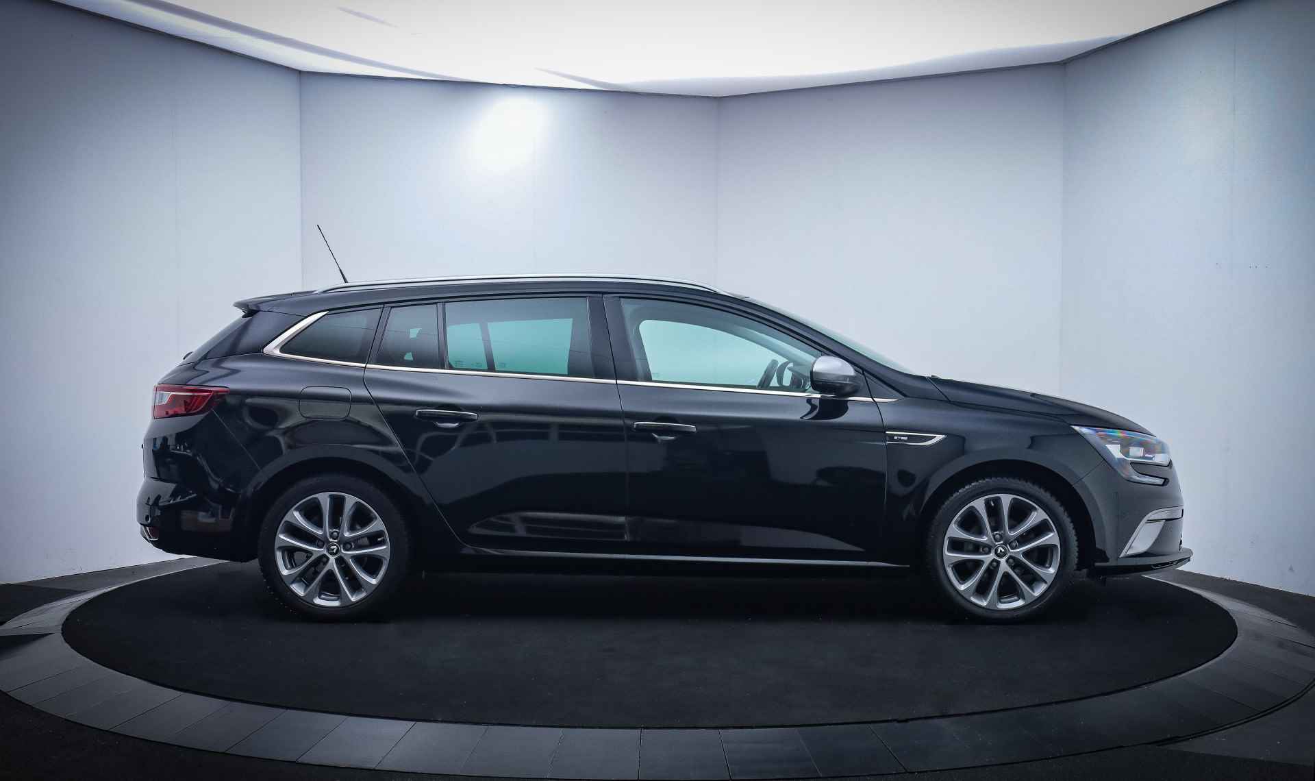 Renault Mégane Estate 1.3TCe GT-Line FULL LED/CAMERA/CARPLAY/NAVI/STOELVERW./TREKHAAK/LMV - 4/29