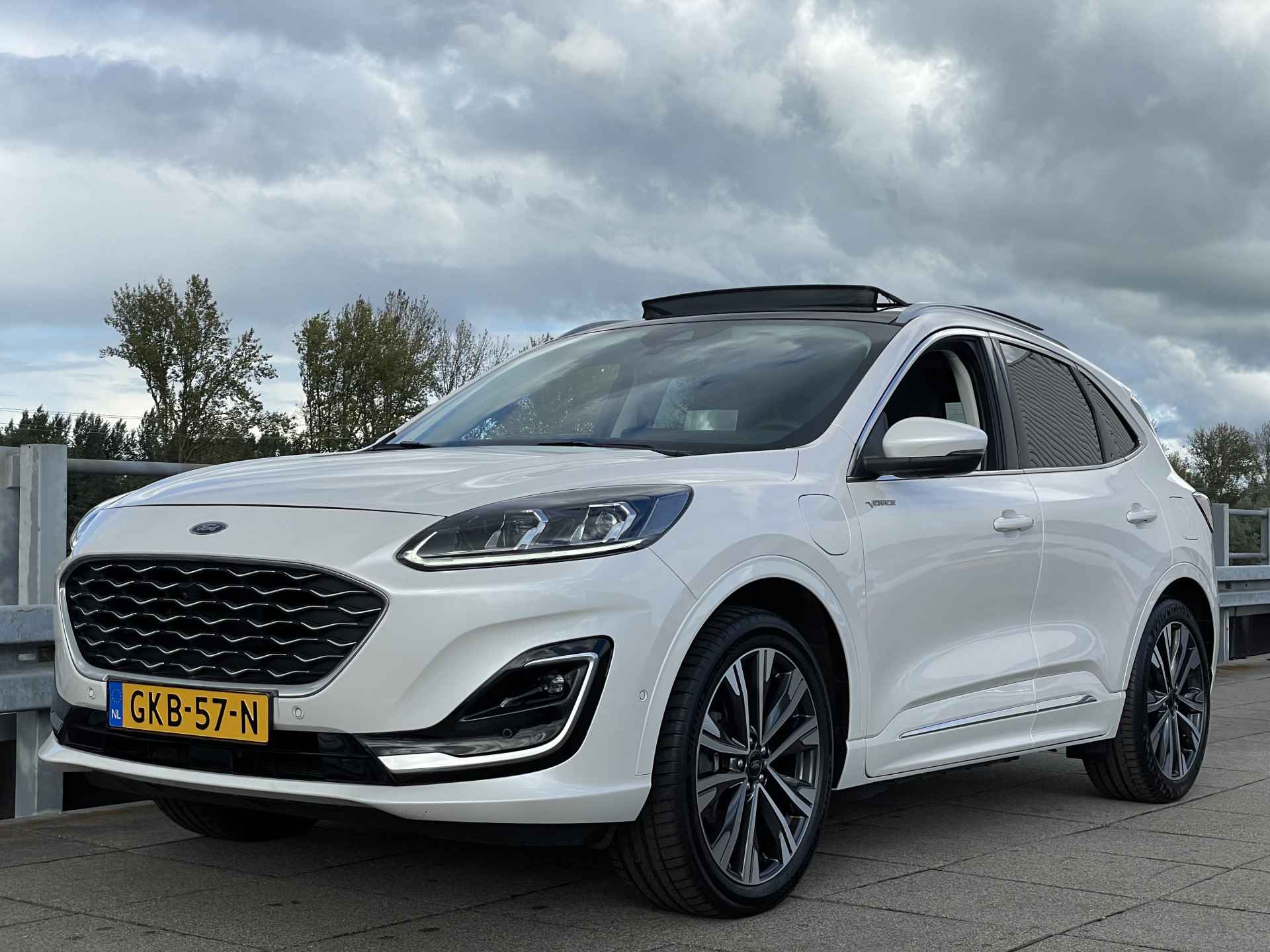 Ford Kuga 2.5 PHEV 225pk Vignale | Panoramadak | Winter Pack | Leder | Rijklaarprijs! | - 6/43